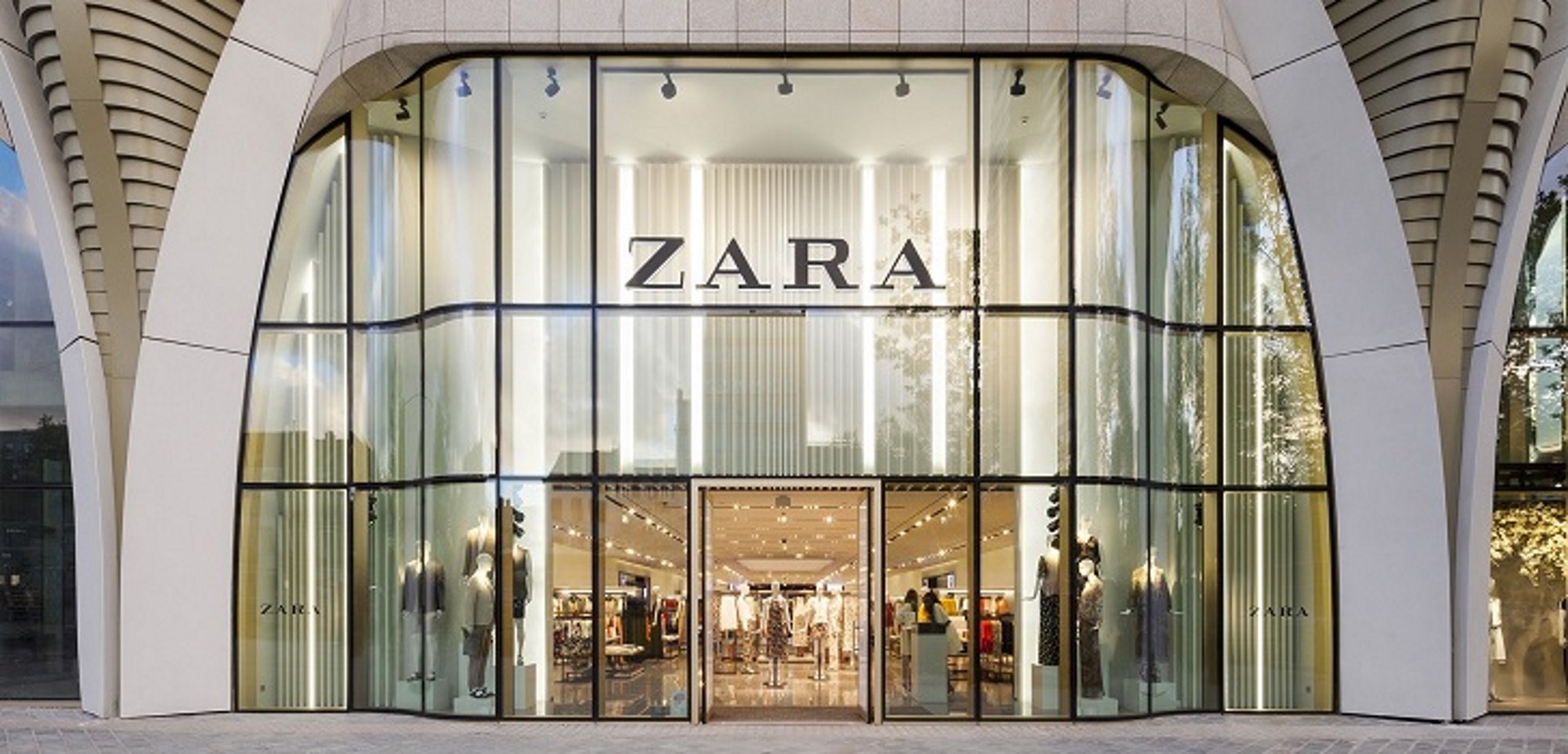 Esta primavera 2024 vas a llevar la falda pantalón asimétrica, como la de Zara