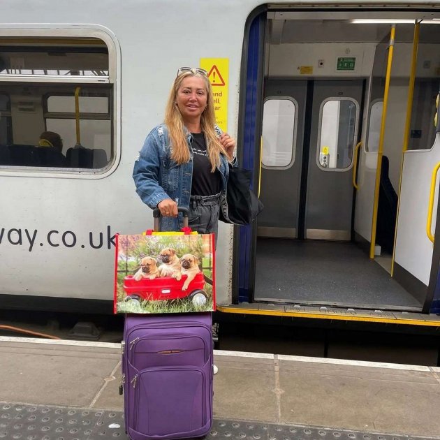 Belén Esteban en Manchester tren @belenestebanmenendez