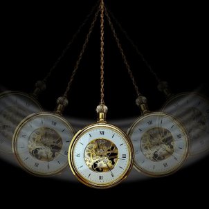 hypnosis clock pocket watch pendulum
