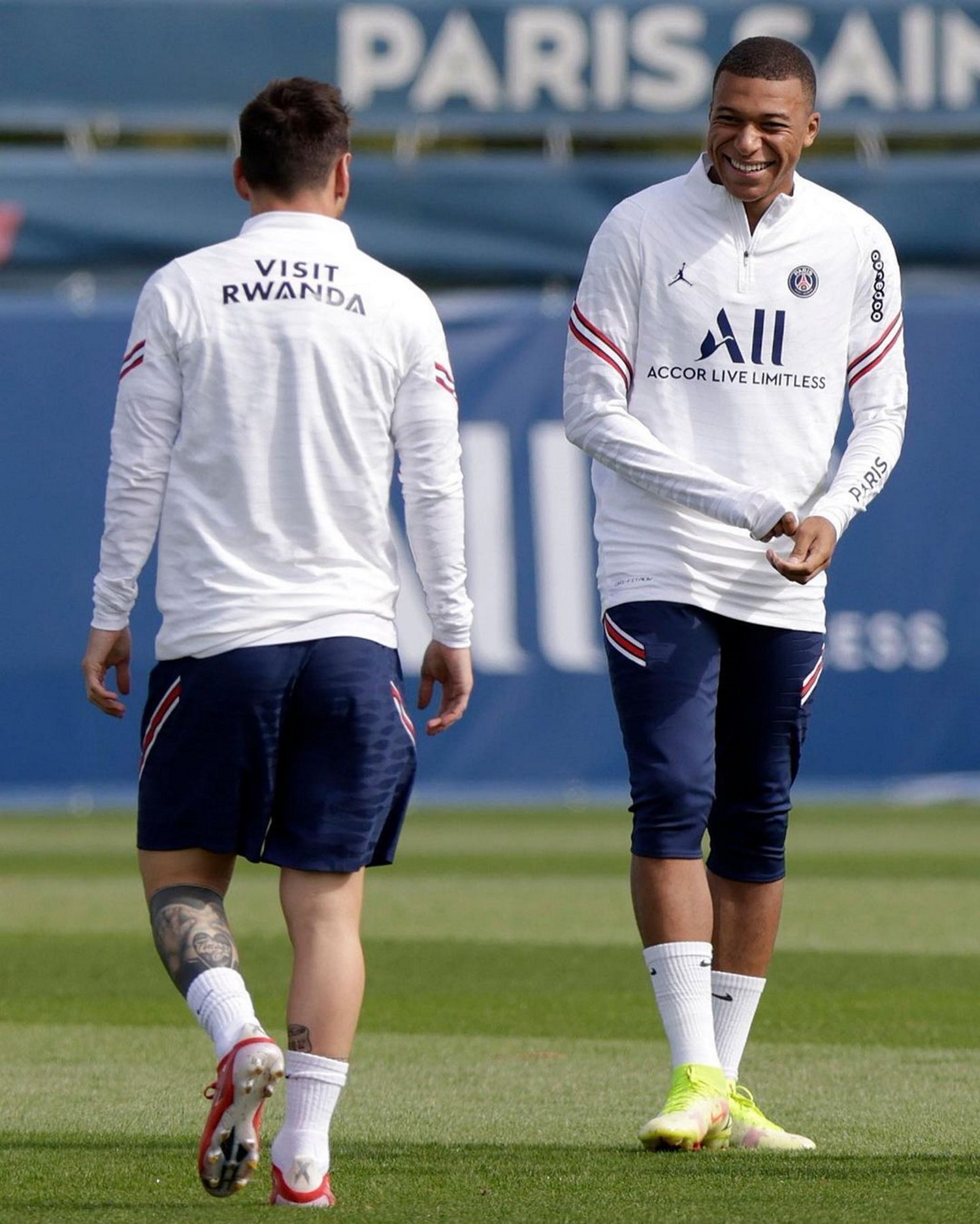 mbappe messi entreno psg sonrisa @k.mbappe