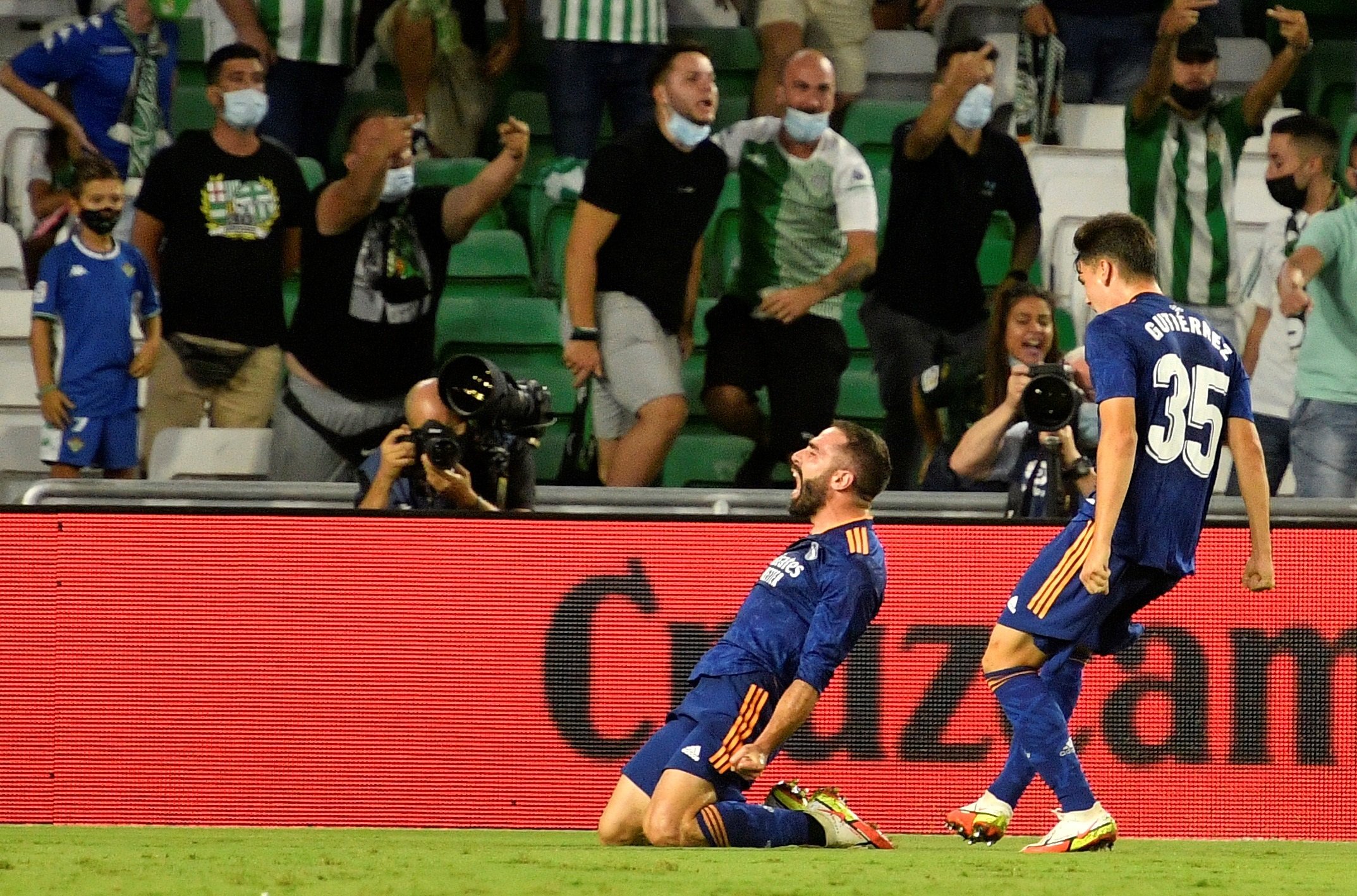 El Betis perdona la vida a un Real Madrid que gana con sufrimiento final (0-1)