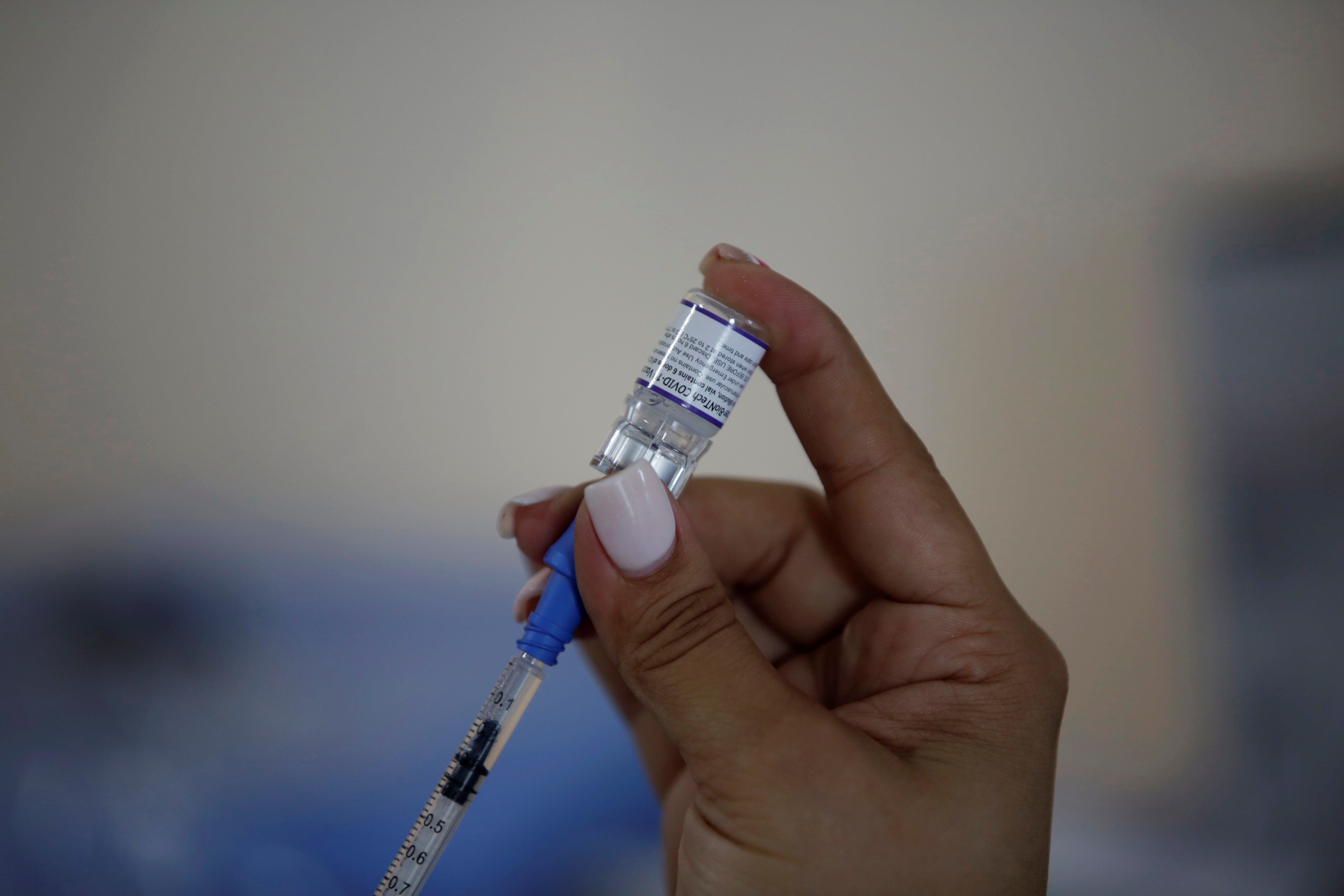 Desastre de vacunació al Kosovo: només 15% de vacunats, 130.000 dosis caducades
