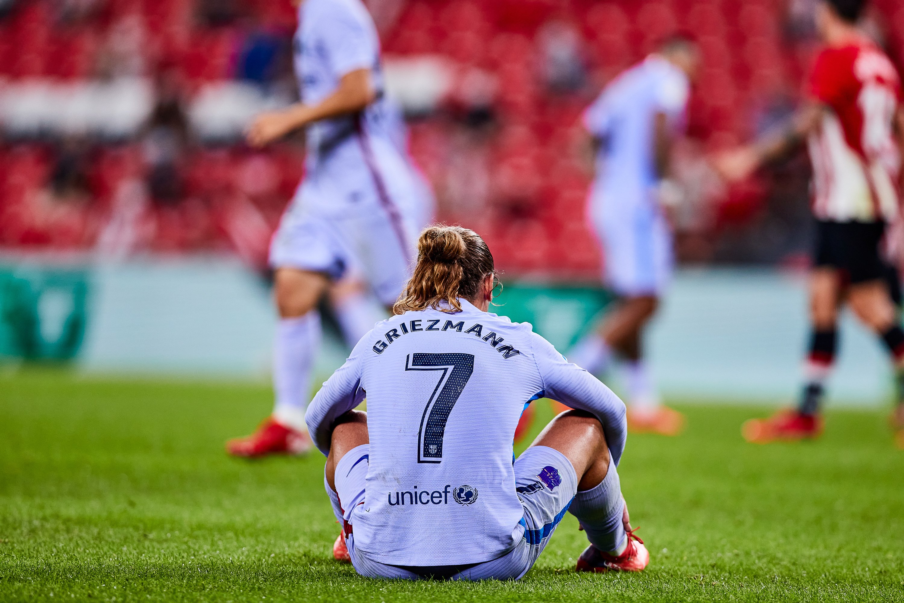 La salida de Griezmann alegra a una parte del vestuario del Barça