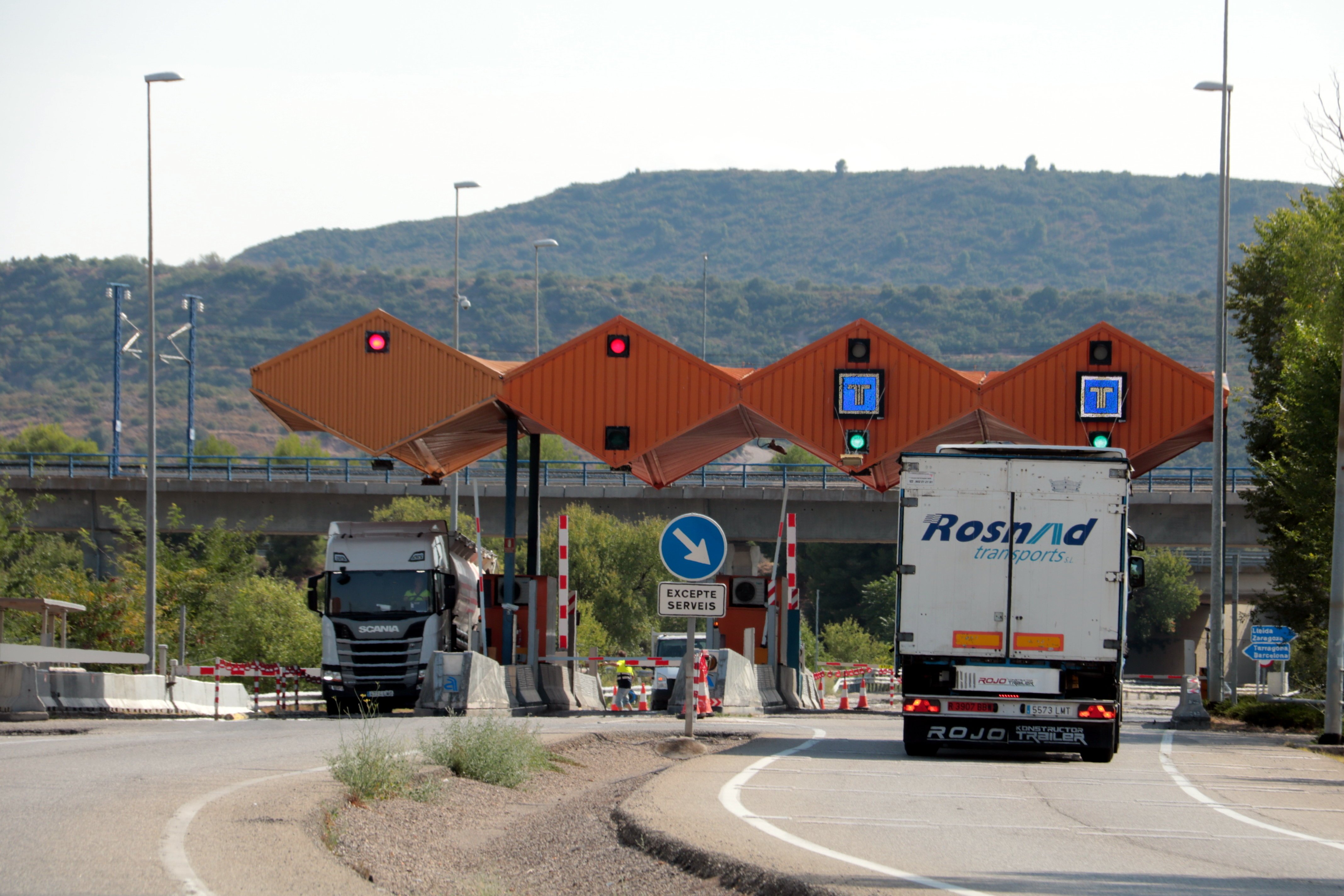 Desconvocada la vaga de transportistes gràcies a un acord d'última hora