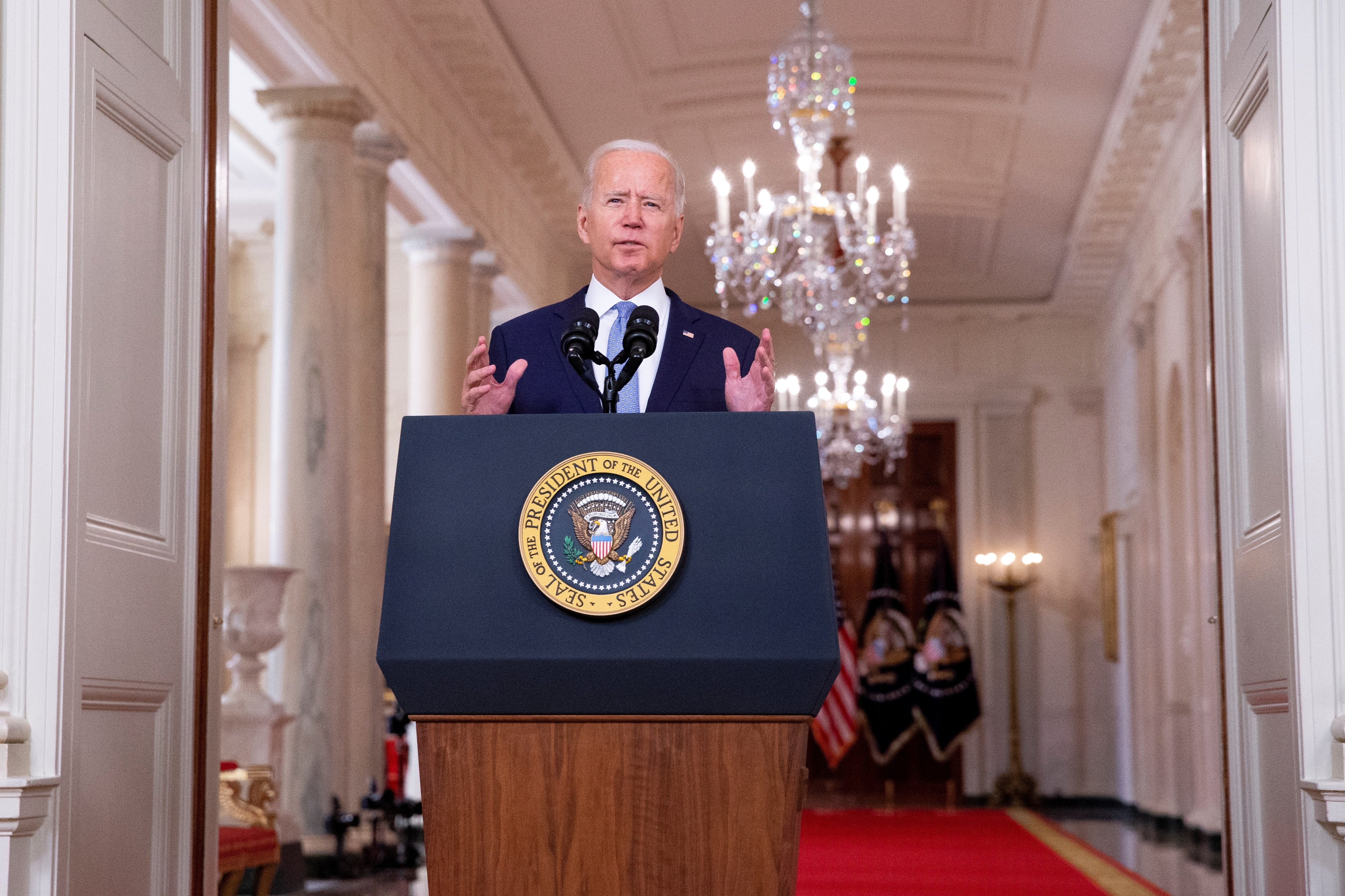 Biden: la decisió era "retirar-se o augmentar" la presència a l'Afganistan