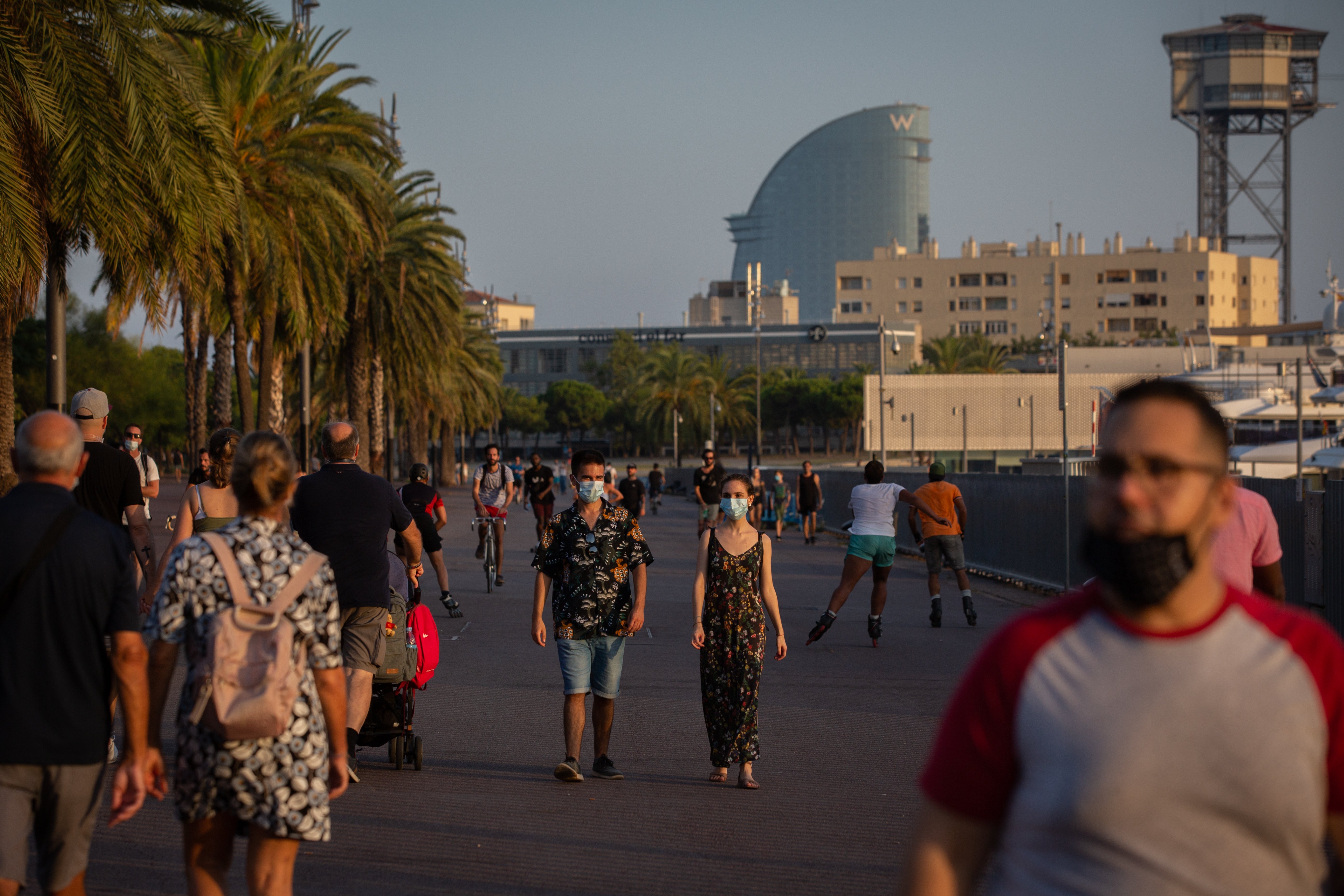 Catalunya atrae a más de 10 millones de turistas en 2021, la mitad que en 2019