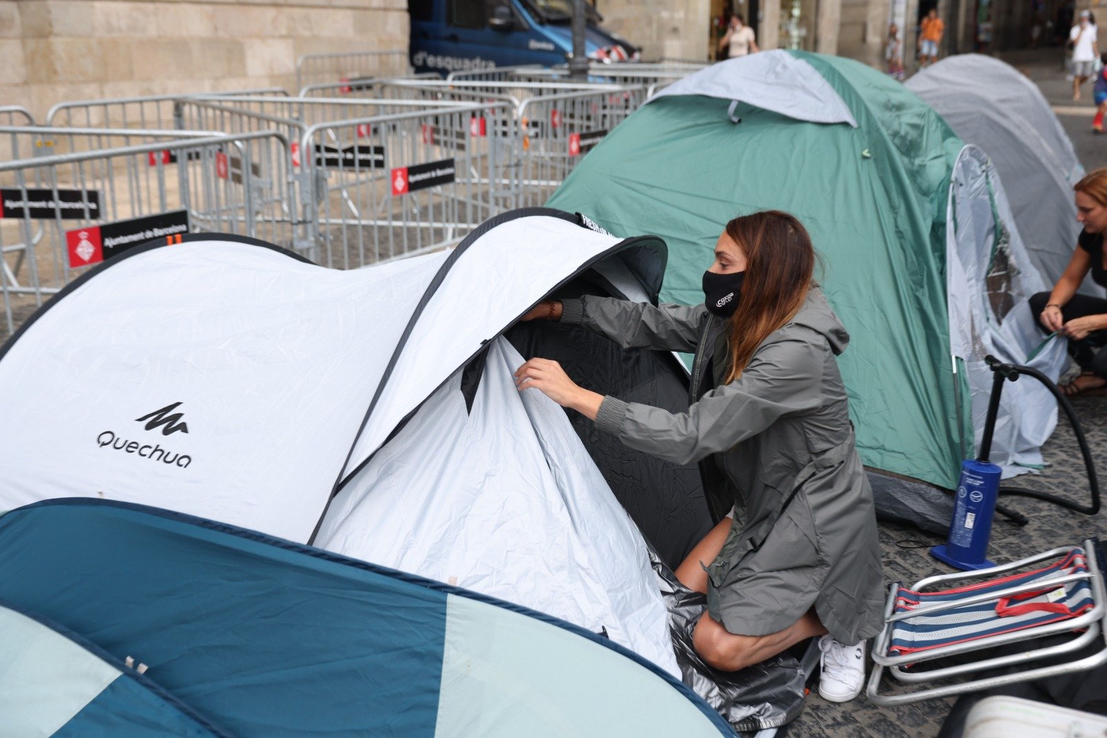 acampada ocio nocturno plaza santo jaume sergi alcazar