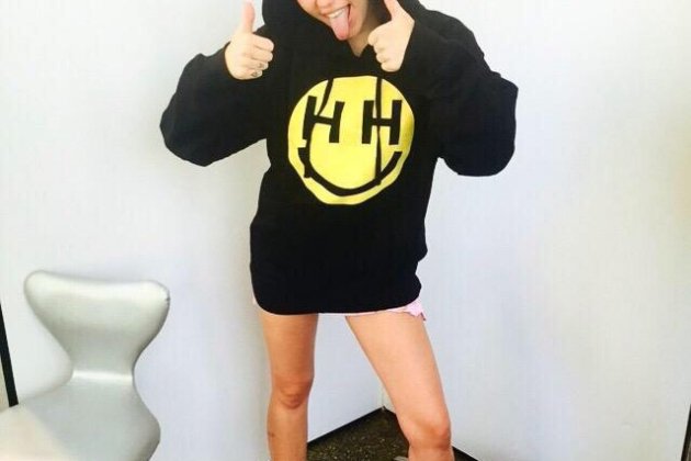 Miley Cyrus con sudadera