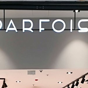 Cuando veas el último bolso de Parfois los ojos se te van a ir directos al colgante