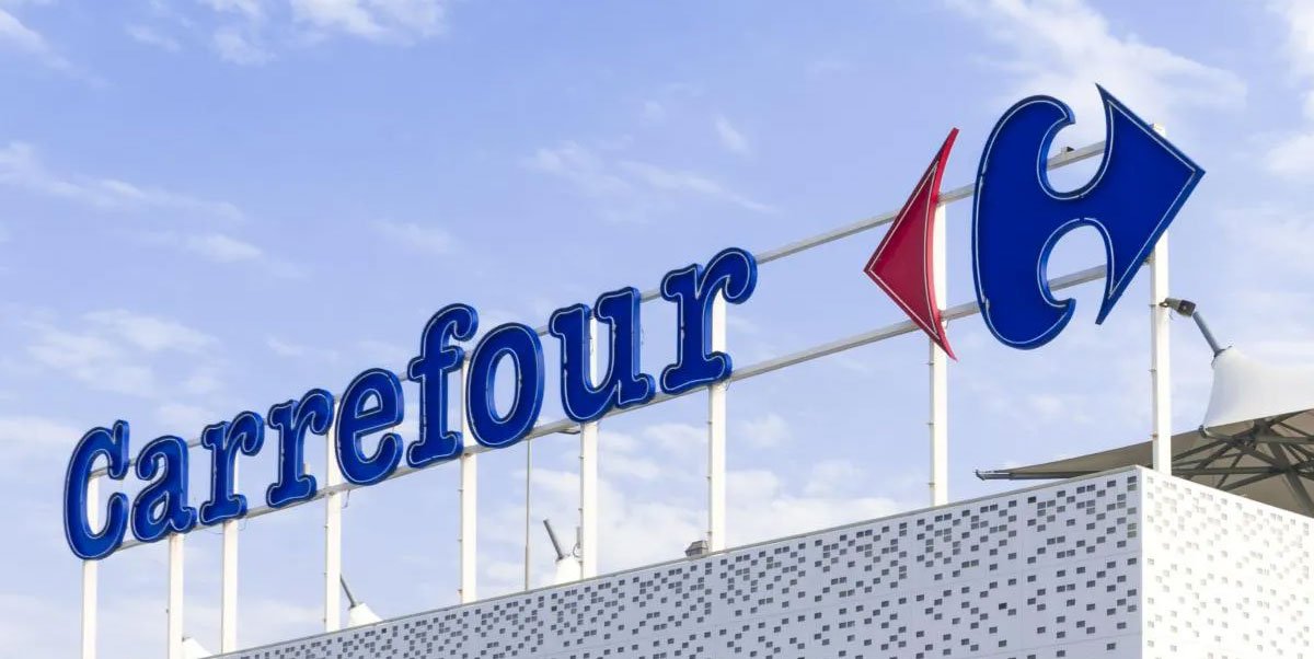 Carrefour tiene un tendedero para la ropa que aparece y desaparece: lo más vendido