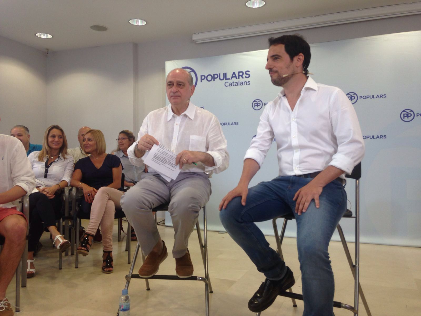 Fernández denuncia que los pactos de perdedores incitan a la violencia contra el PP