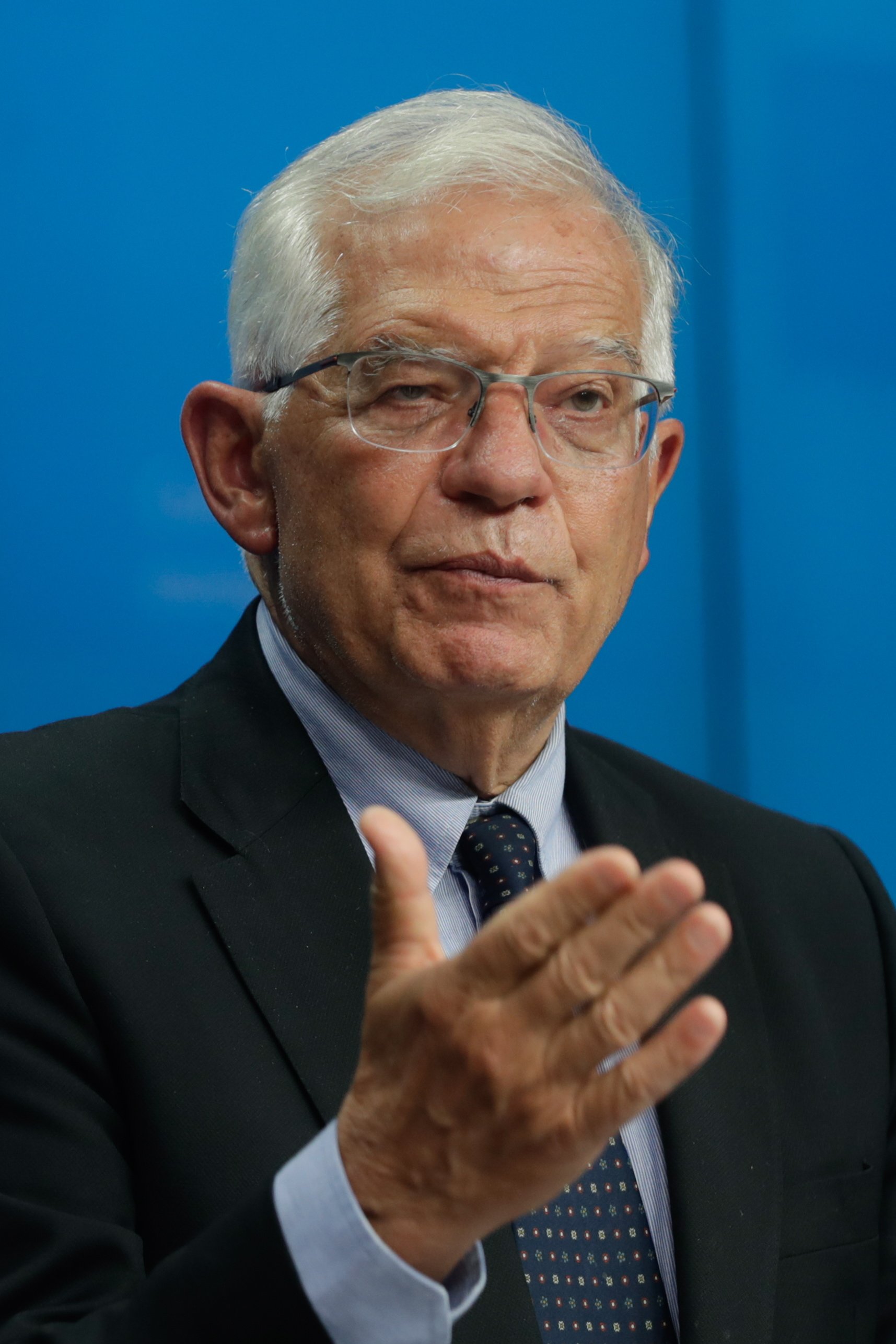 Borrell fa un pas més pel reconeixement: "Compromís amb els talibans"