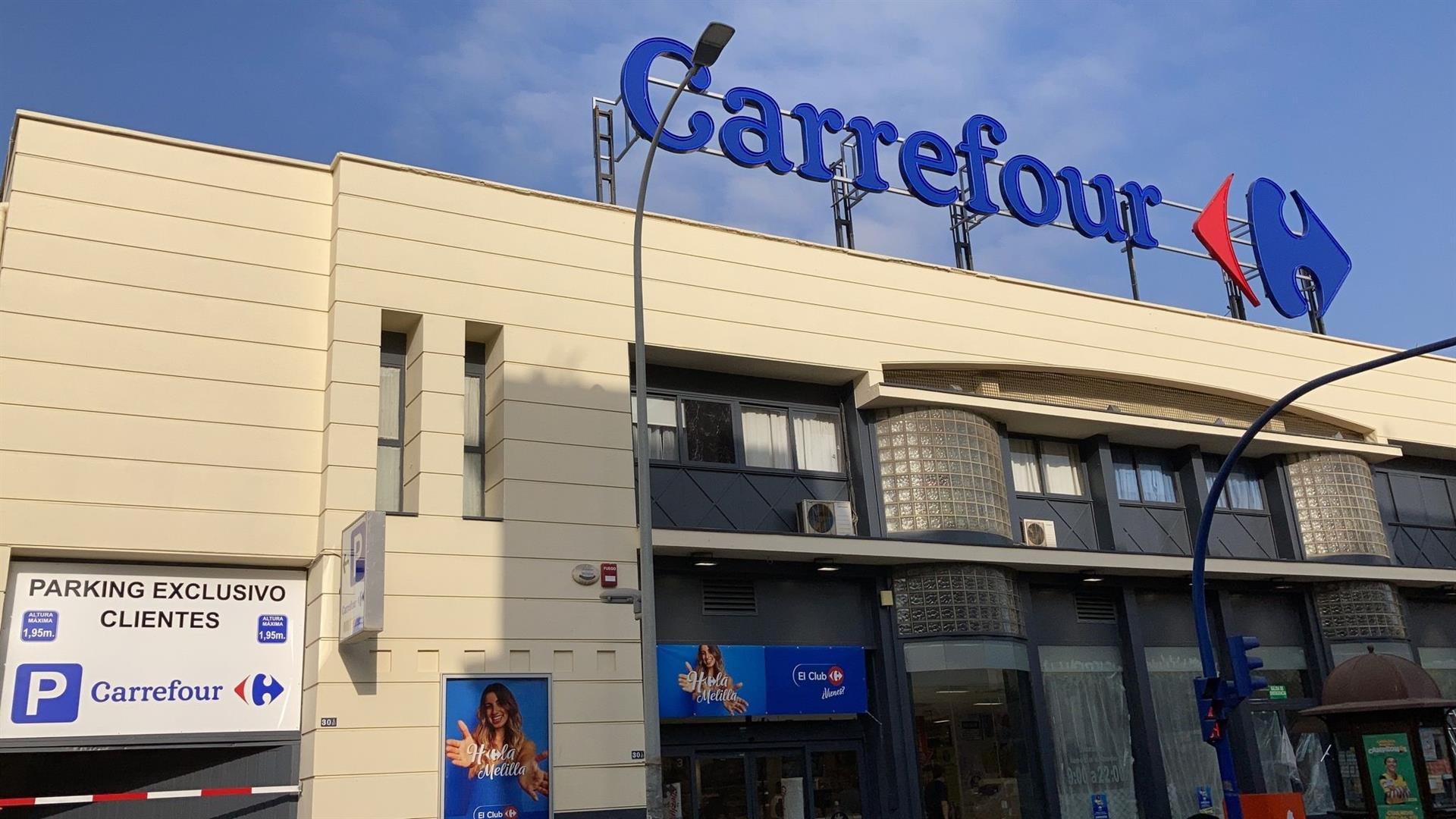 La cadira penjant de les cases de diners és a Carrefour