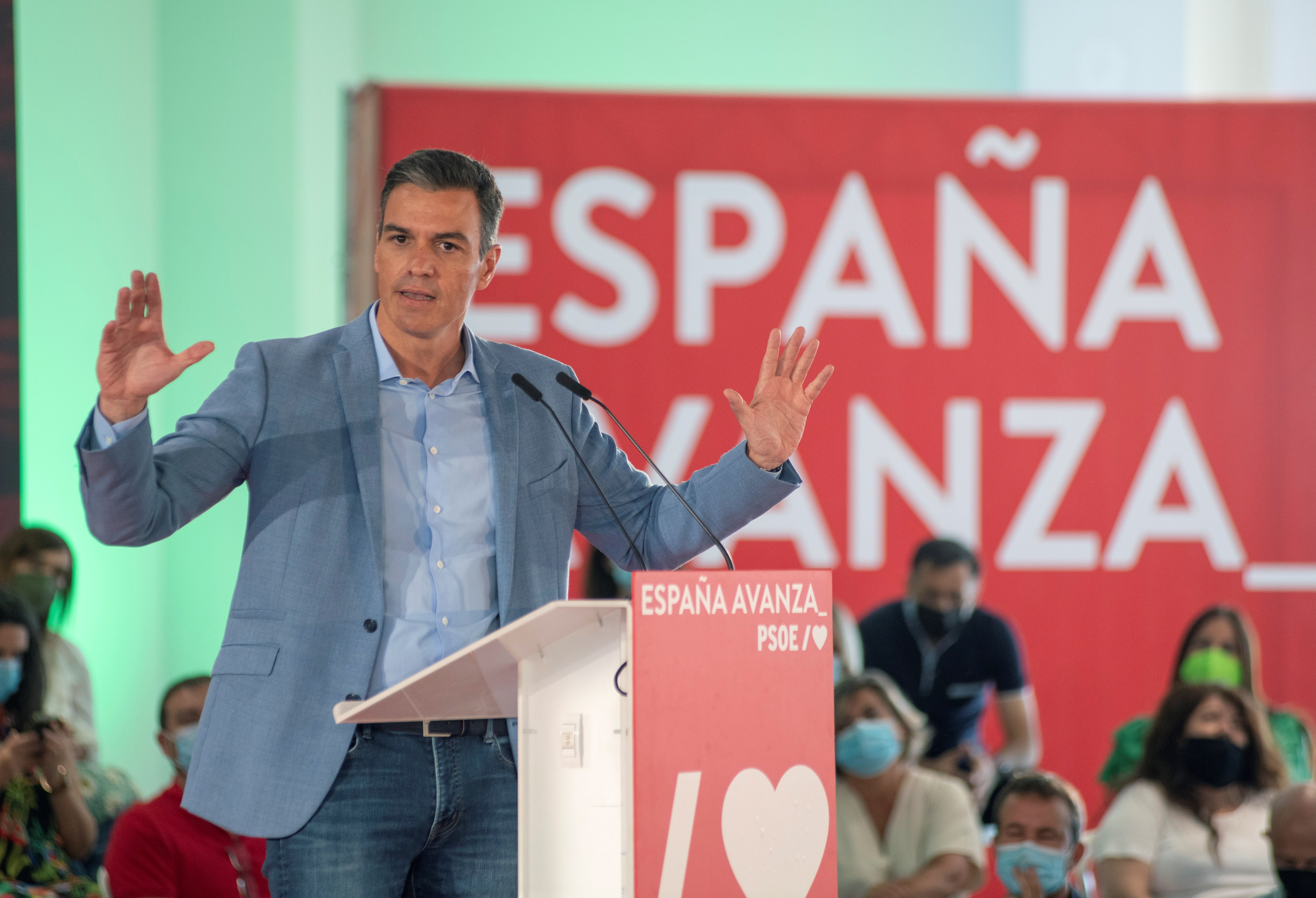 Por als barons del PSOE: Sánchez vol ajornar la taula fins a l'octubre