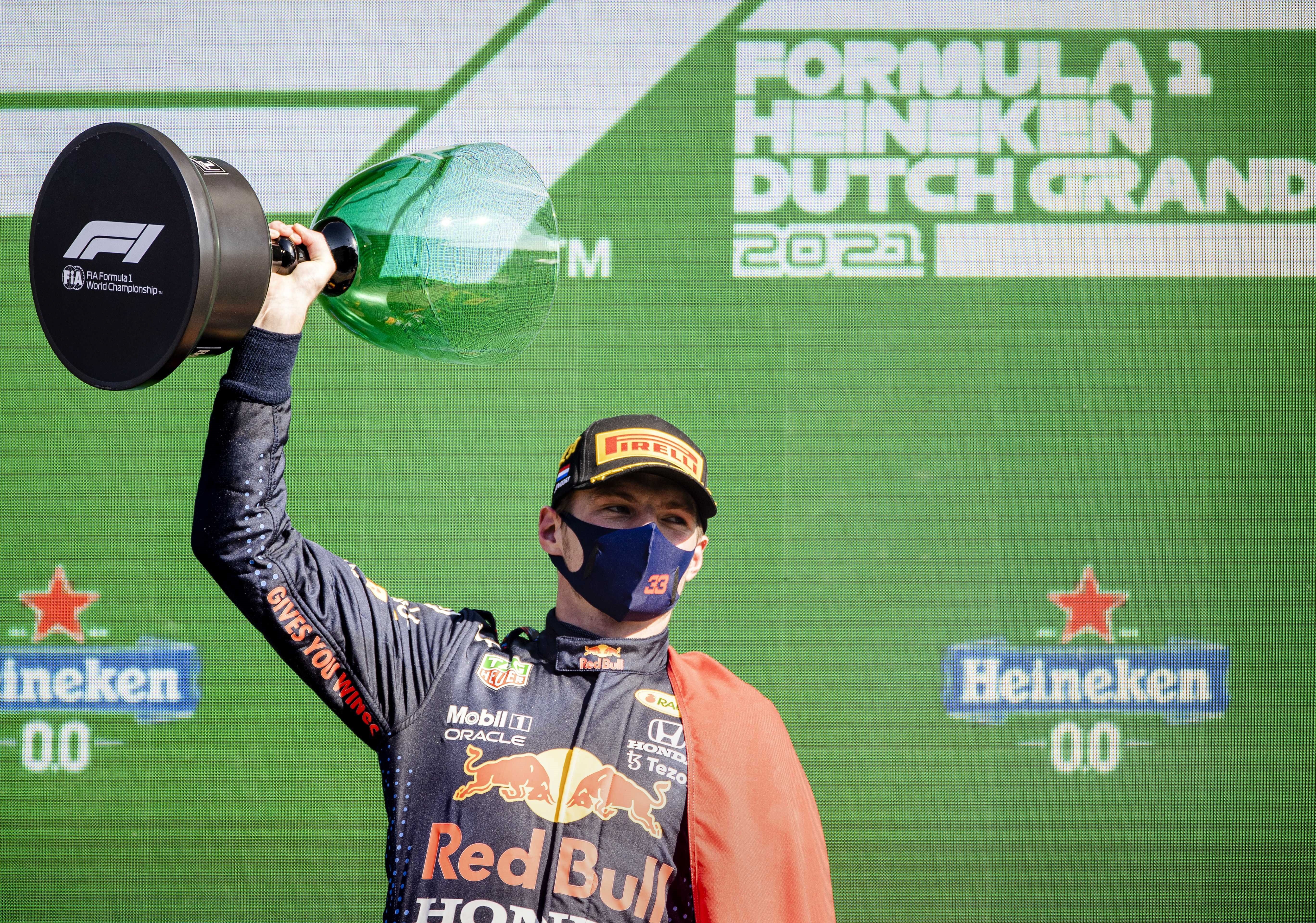 Verstappen brilla en el Gran Premio de casa para volver a ser líder