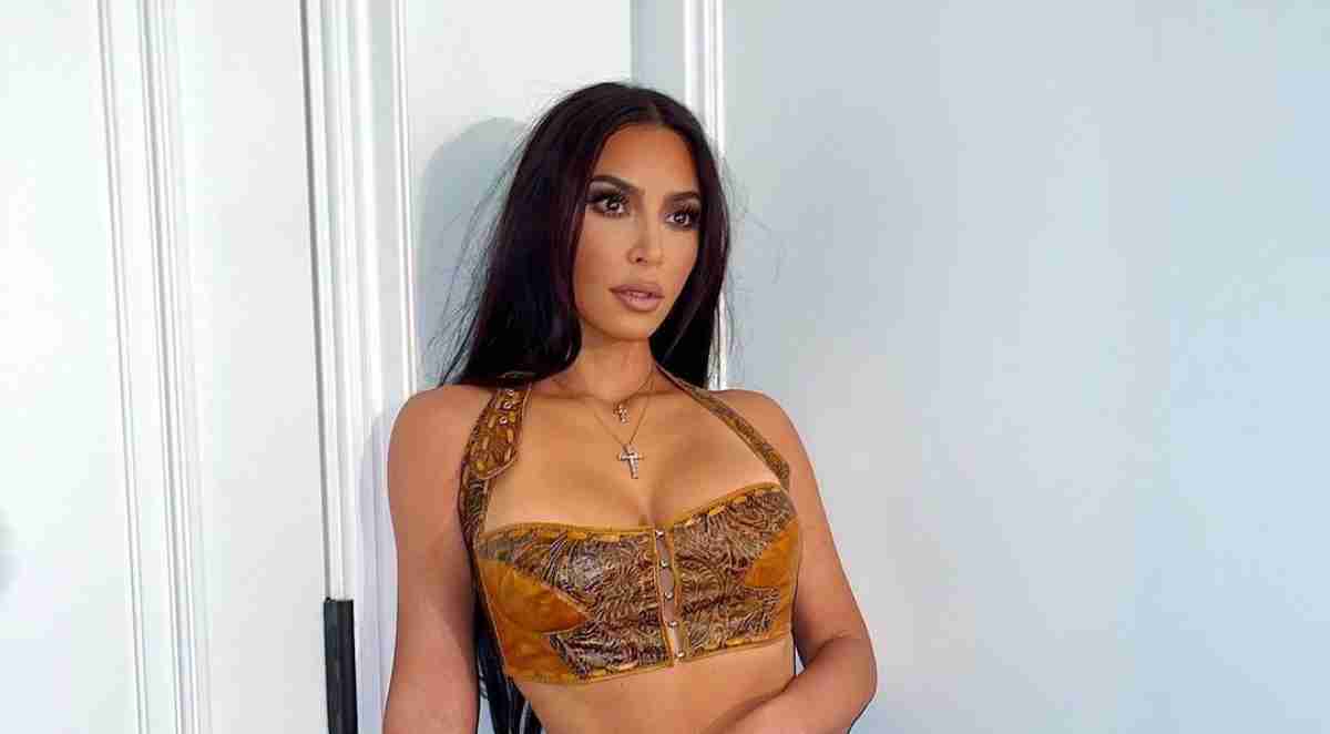 Shein versiona por 29 euros las botas con las que Kim Kardashian rememora el ‘look Matrix’ en Instagram