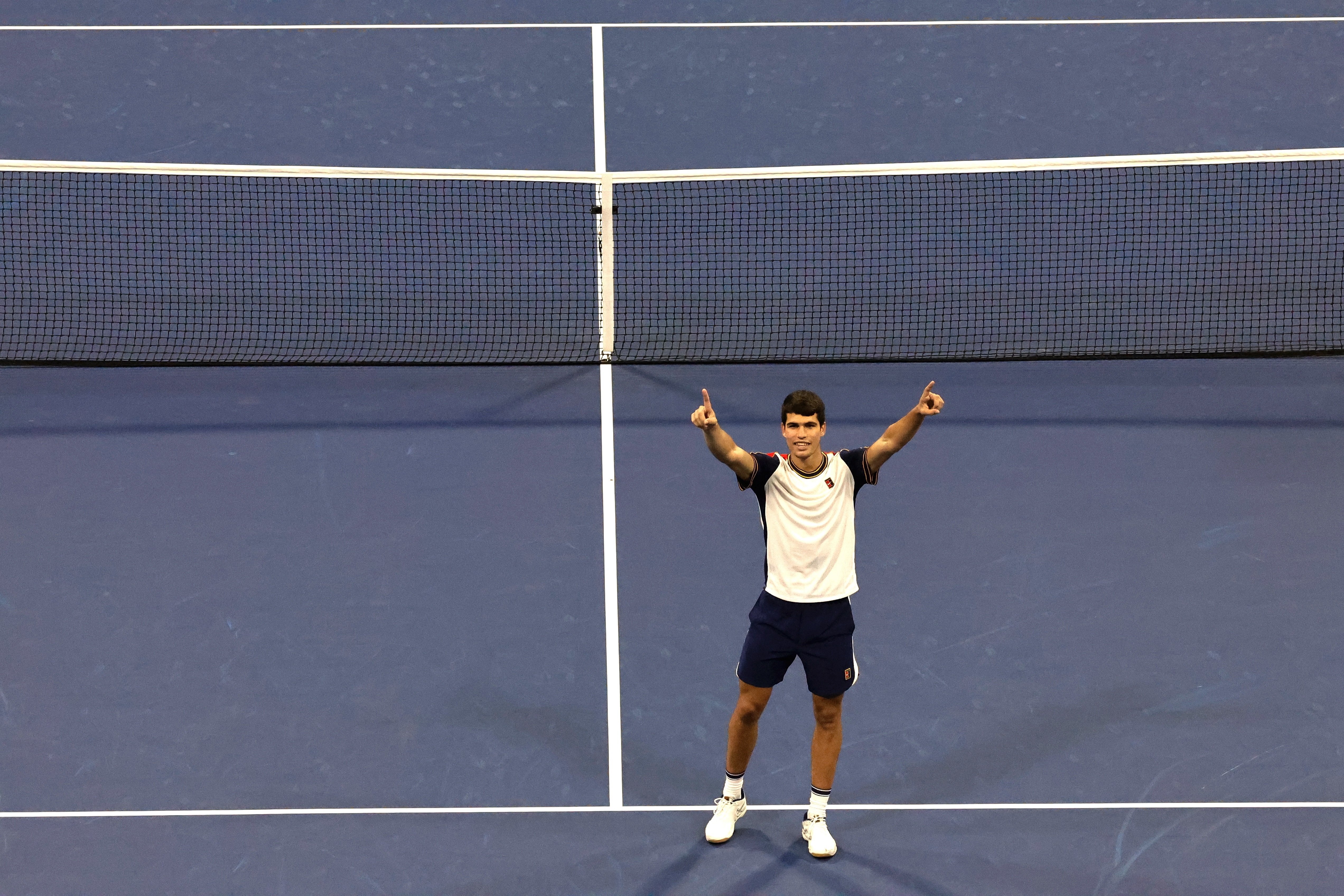 Alcaraz no vol despertar del somni i ja és a quarts de l'US Open