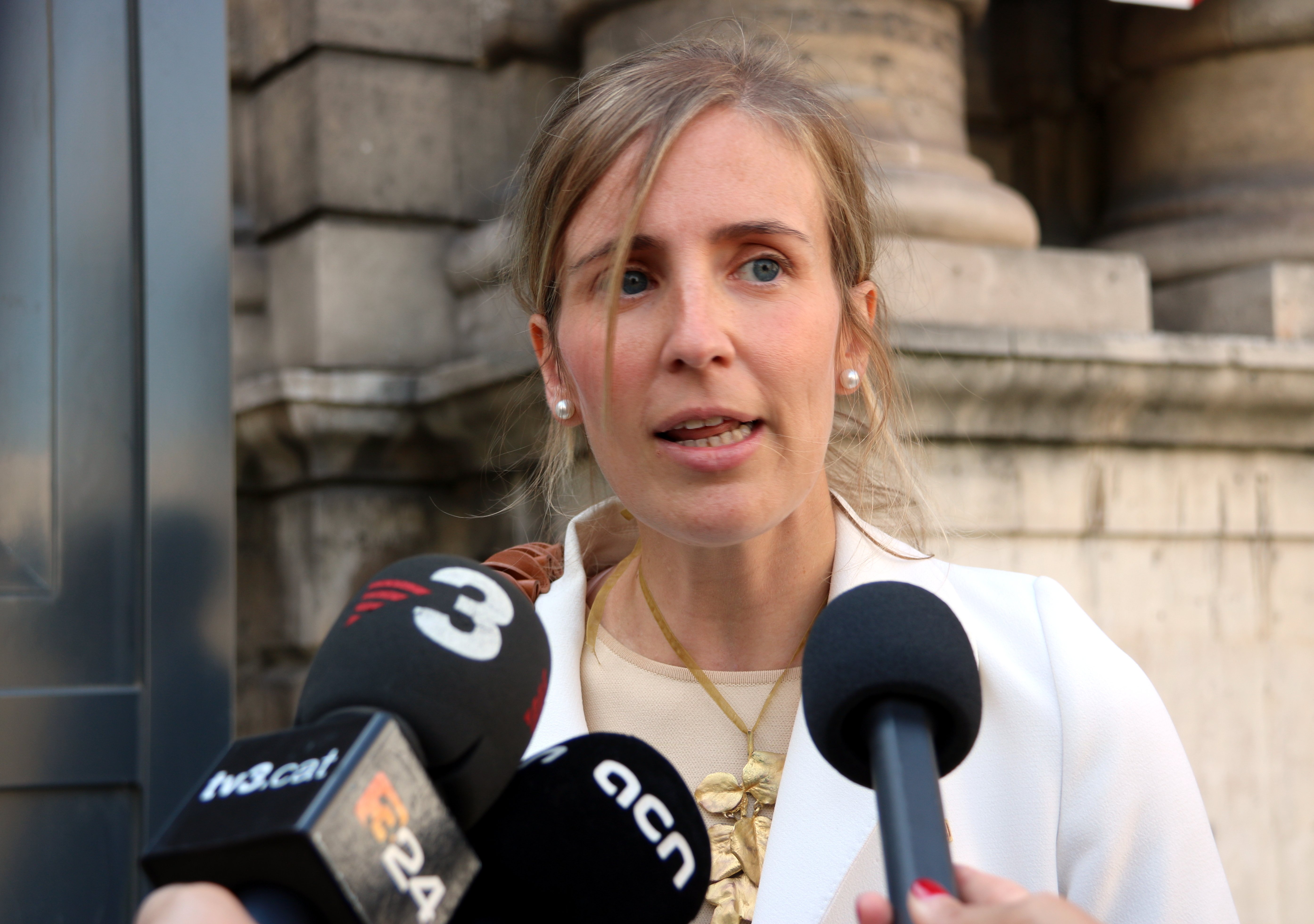 Alsina lleva el conflicto catalán a París: "No es un asunto interno"