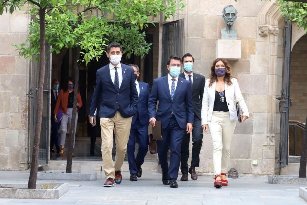 El president, Pere Aragonès, el Vicepresident Jordi Puigneró i la consellera de presidencia, Laura Vilagrà a la reunió del consell executiu - ACN