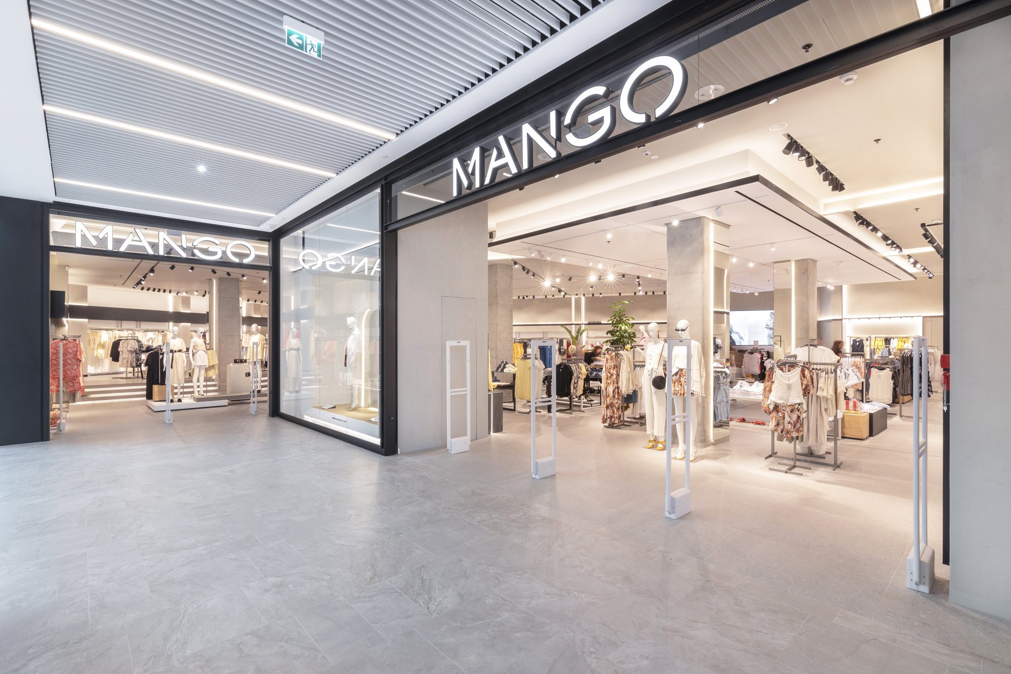 Mango viatja al Hollywood dels anys 20 per crear la seva nova bossa 'low cost'