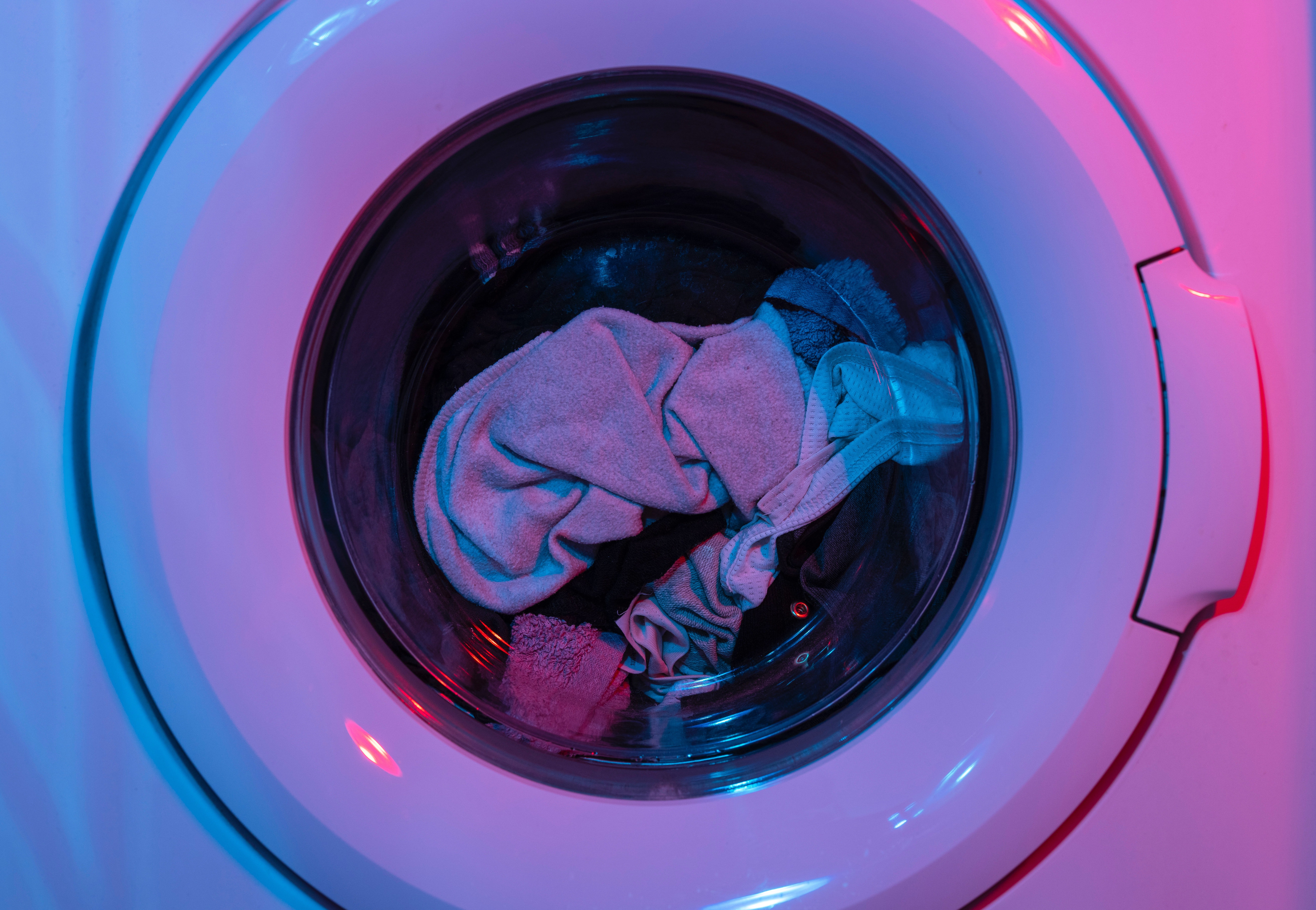 lavadora ropa Unsplash engin akyurt