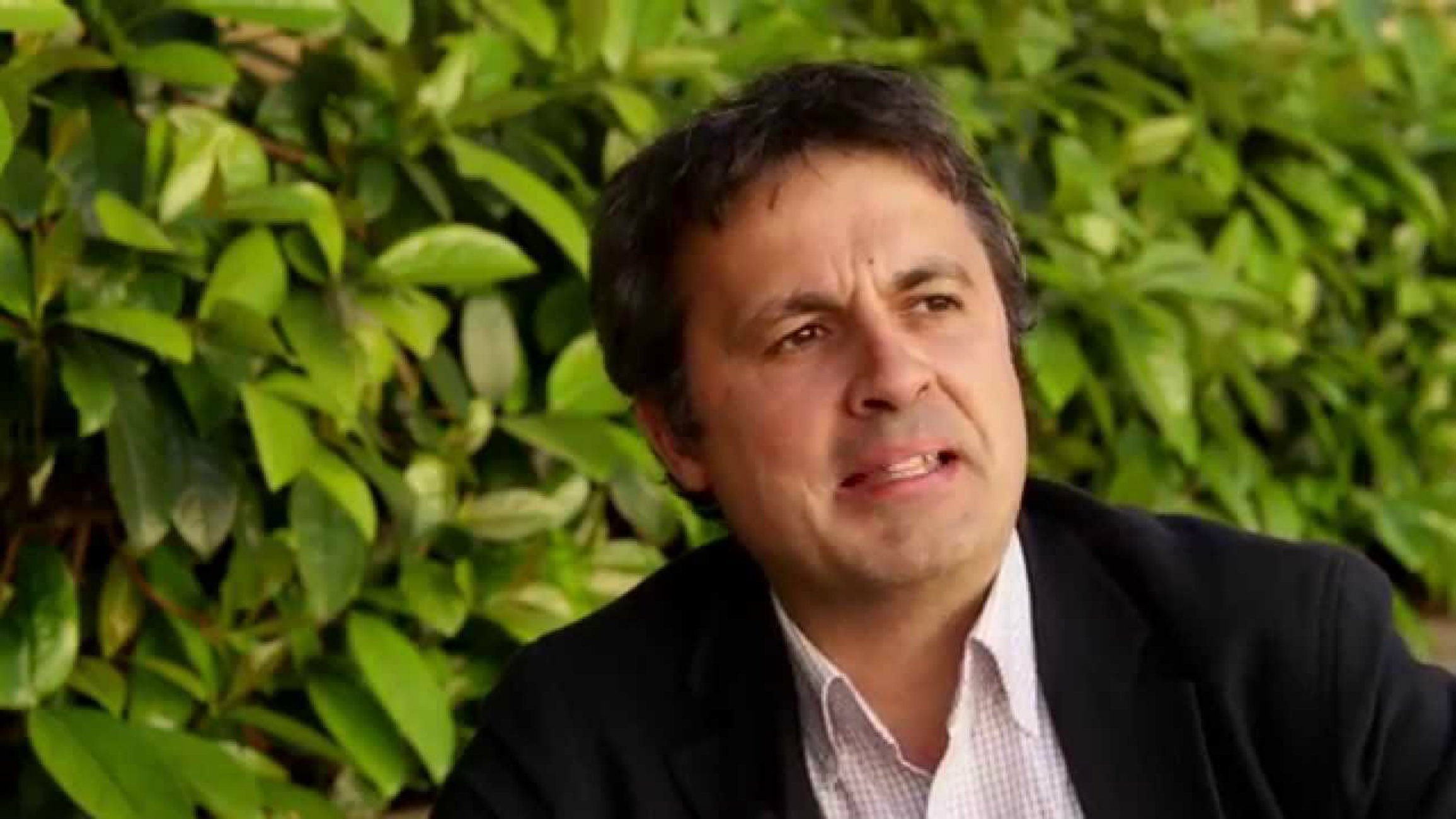 Jutgen el jurista Hèctor López Bofill per uns tuits