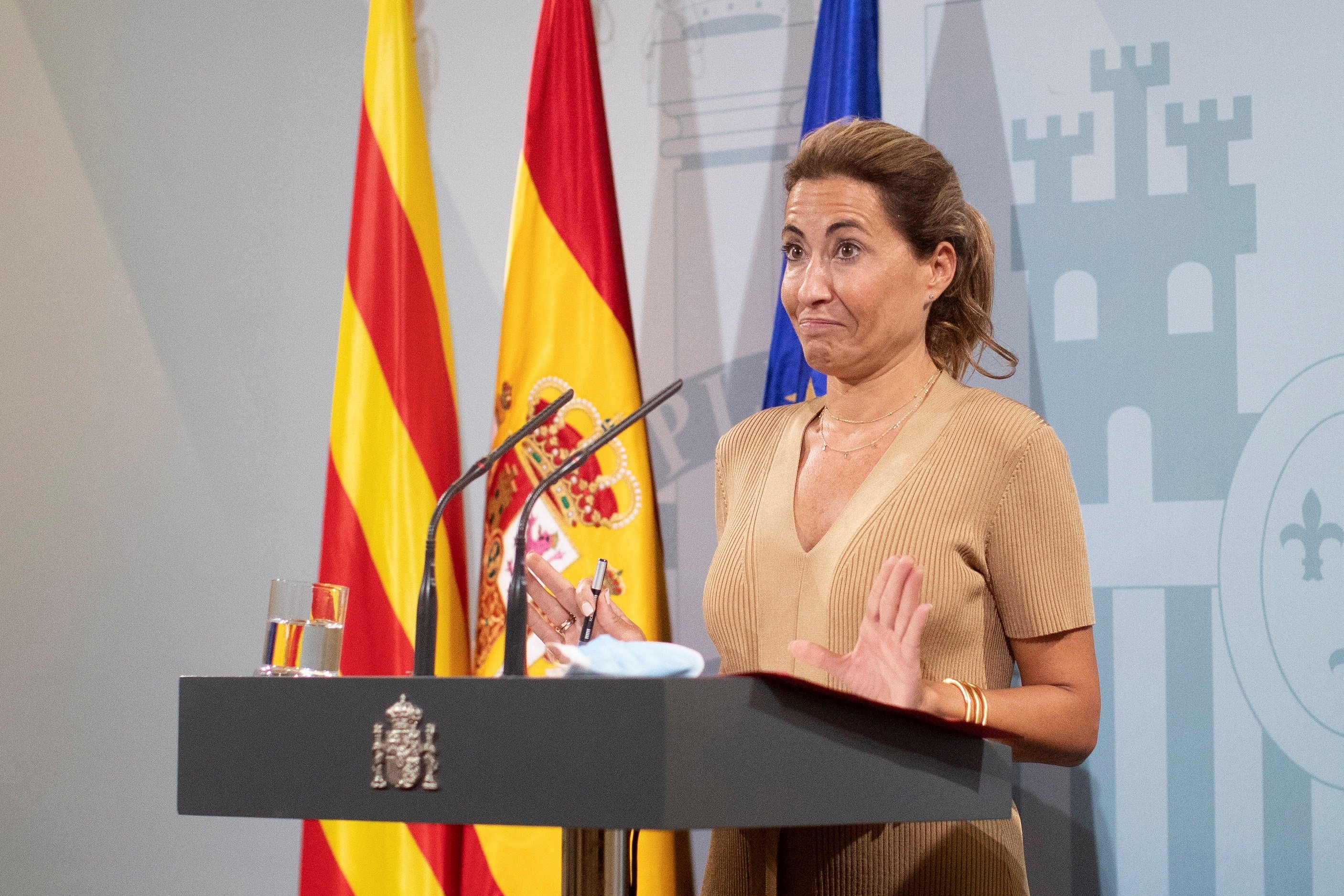 La ministra Sánchez acusa al Govern de romper el pacto para ampliar el aeropuerto