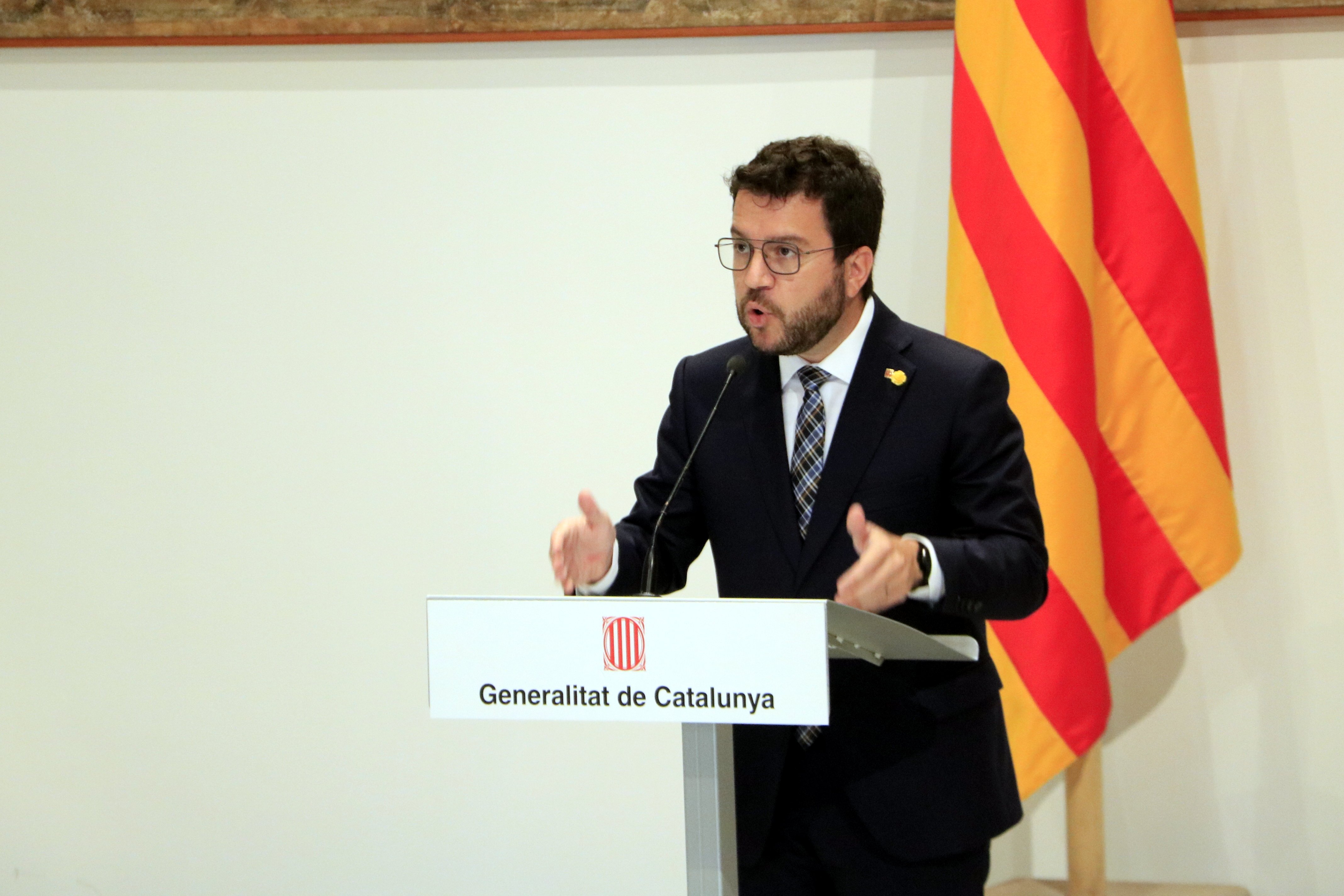 Catalan president, angry at Spain's airport U-turn but "won't abandon dialogue"