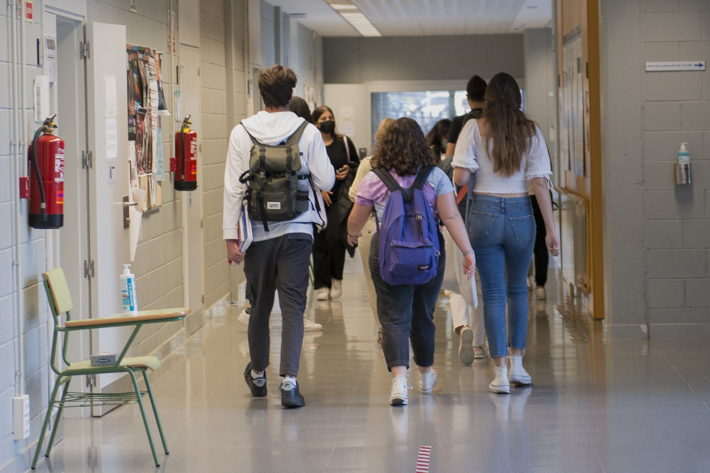 EuropaPress grupo estudiantes entra aula facultad ciencias campus montilivi universidad