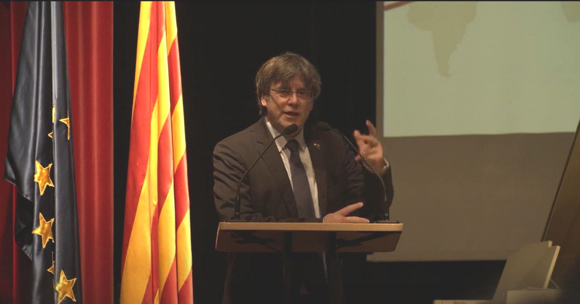 Puigdemont: "A l'exili defensem el mateix que als baluards de Barcelona el 1714"