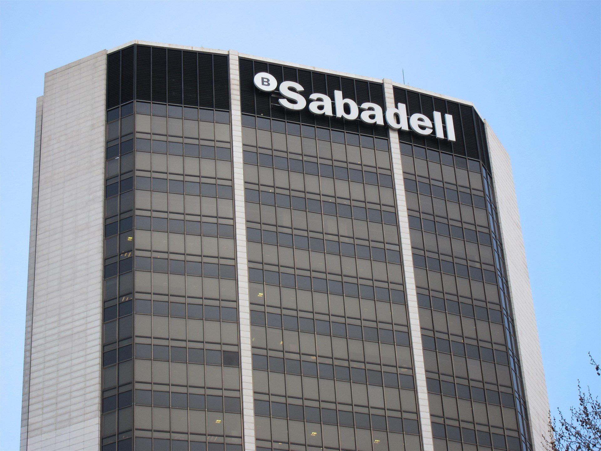 Banco Sabadell ganó 259,3 millones hasta marzo, un 32,7% más