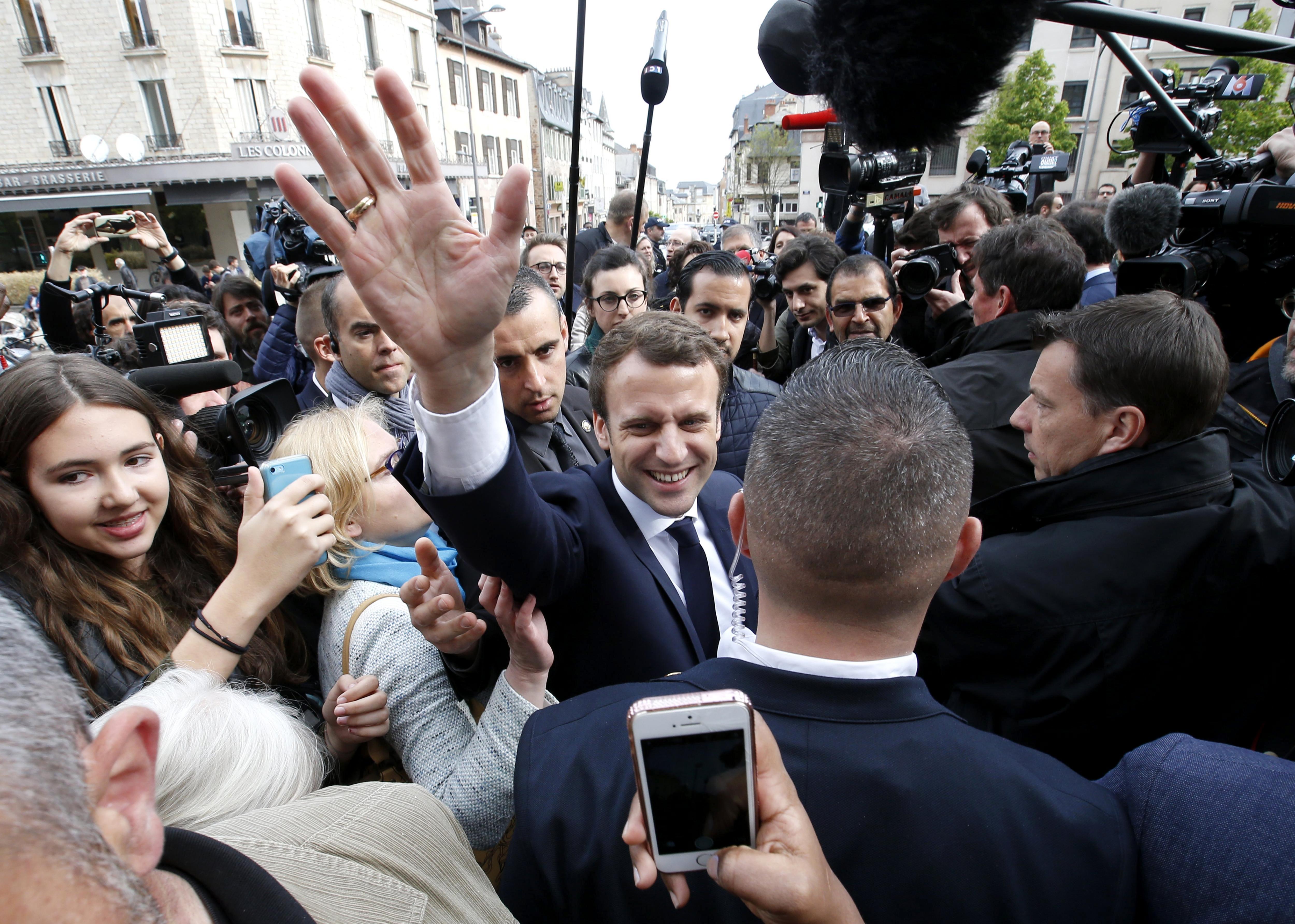 Las últimas encuestas amplían la ventaja de Macron frente a Le Pen