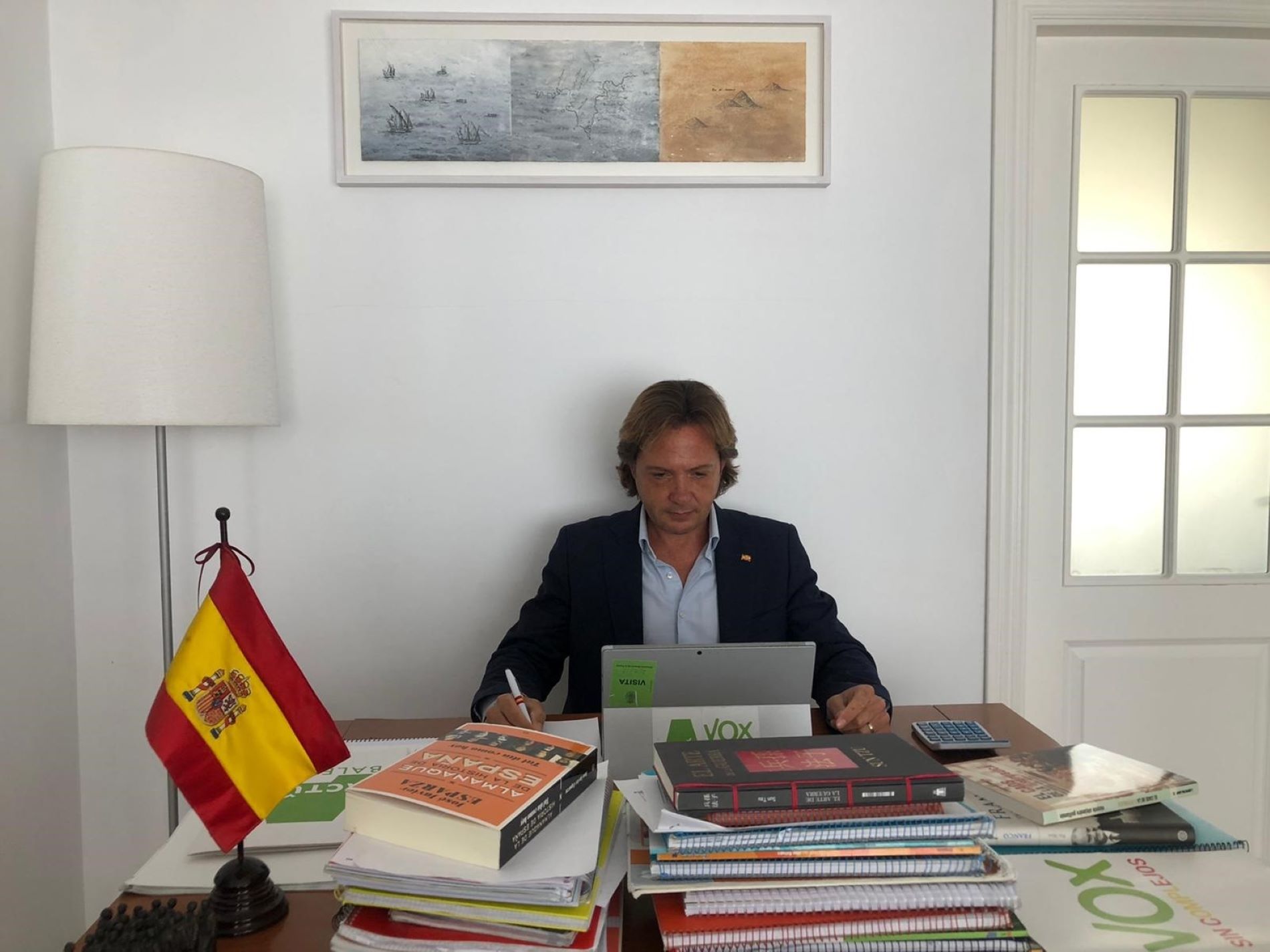Una periodista pone a Vox en su sitio por mentir sobre el catalán