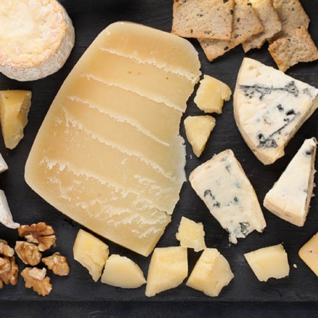 Quesos y vino con sello catalán: un tándem perfecto de la mano de Bonpreu i Esclat