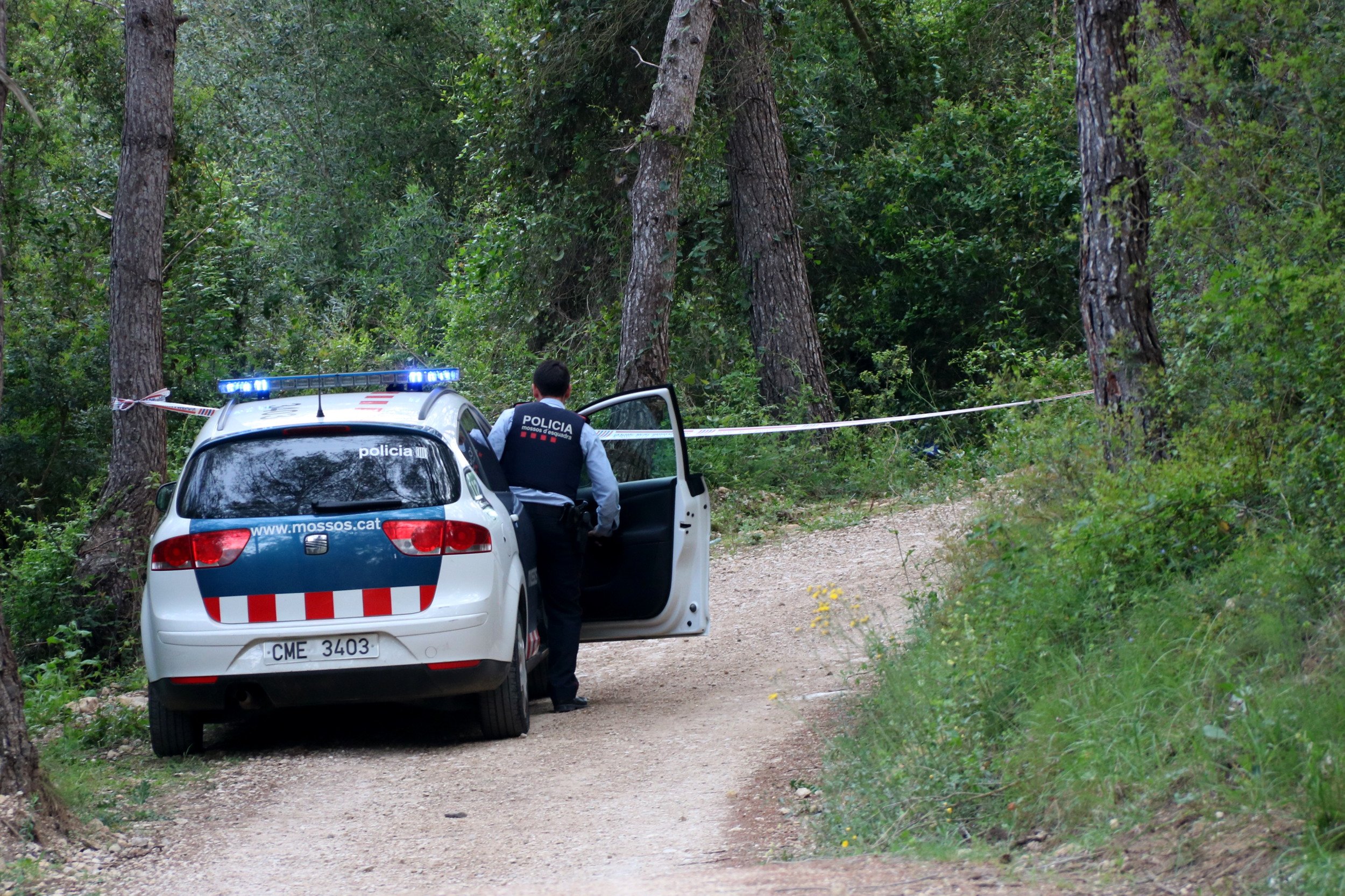 El cos carbonitzat trobat en un cotxe al pantà de Foix és el d'un guàrdia urbà de Barcelona