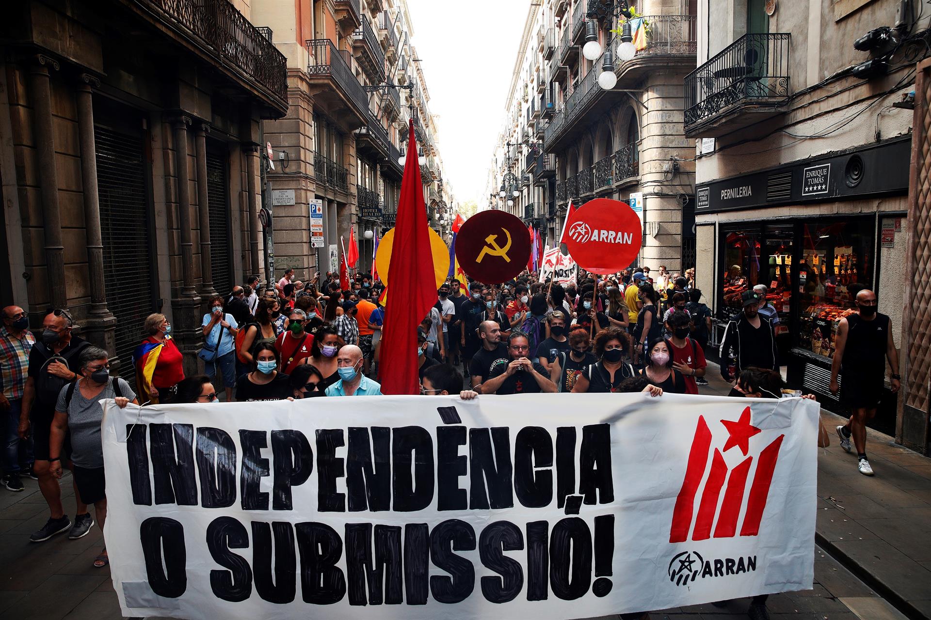 Diada 2021 | Arran renombra la calle Ferran con el nombre de Gustau Muñoz