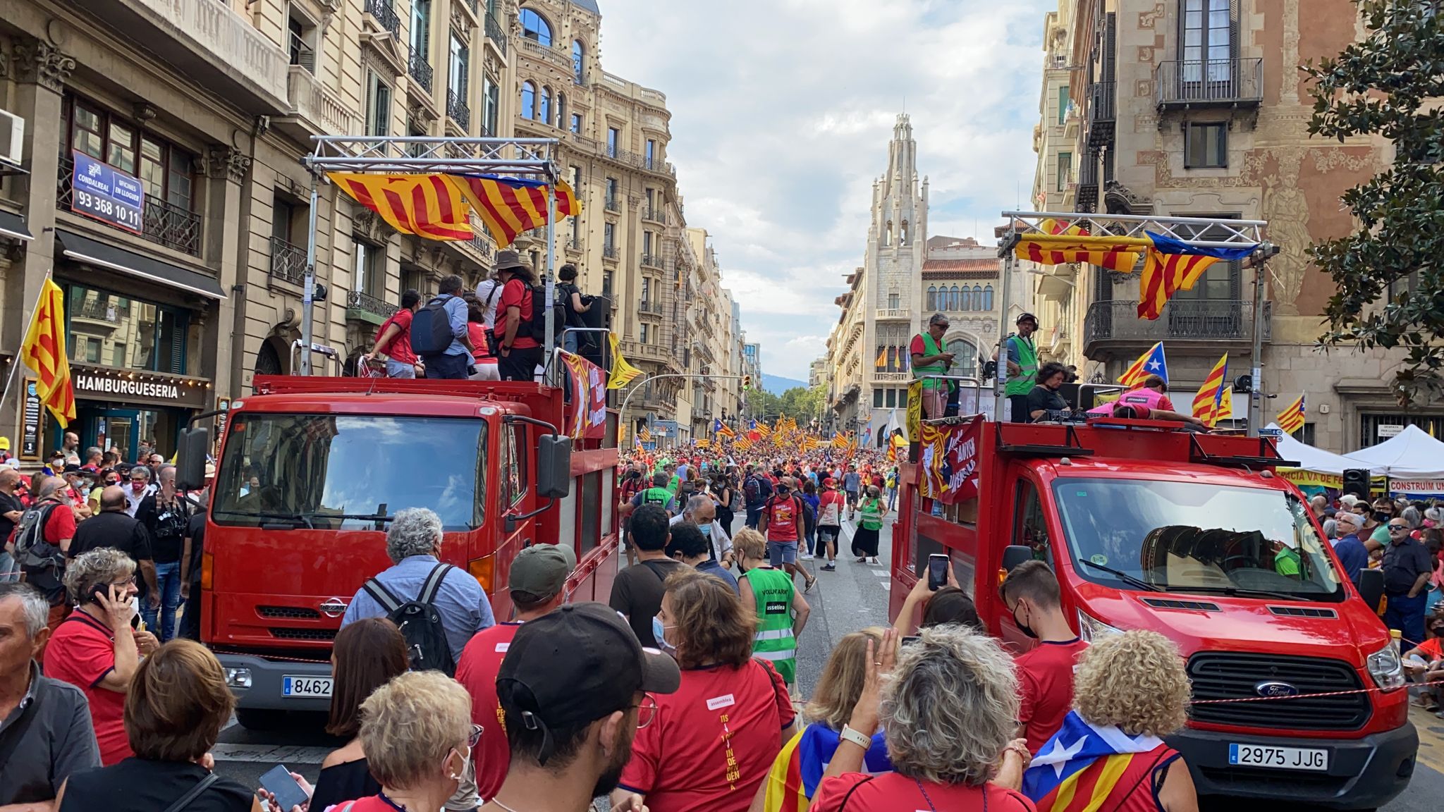 622496225: Les imatges dels lectors de la Diada a Barcelona!