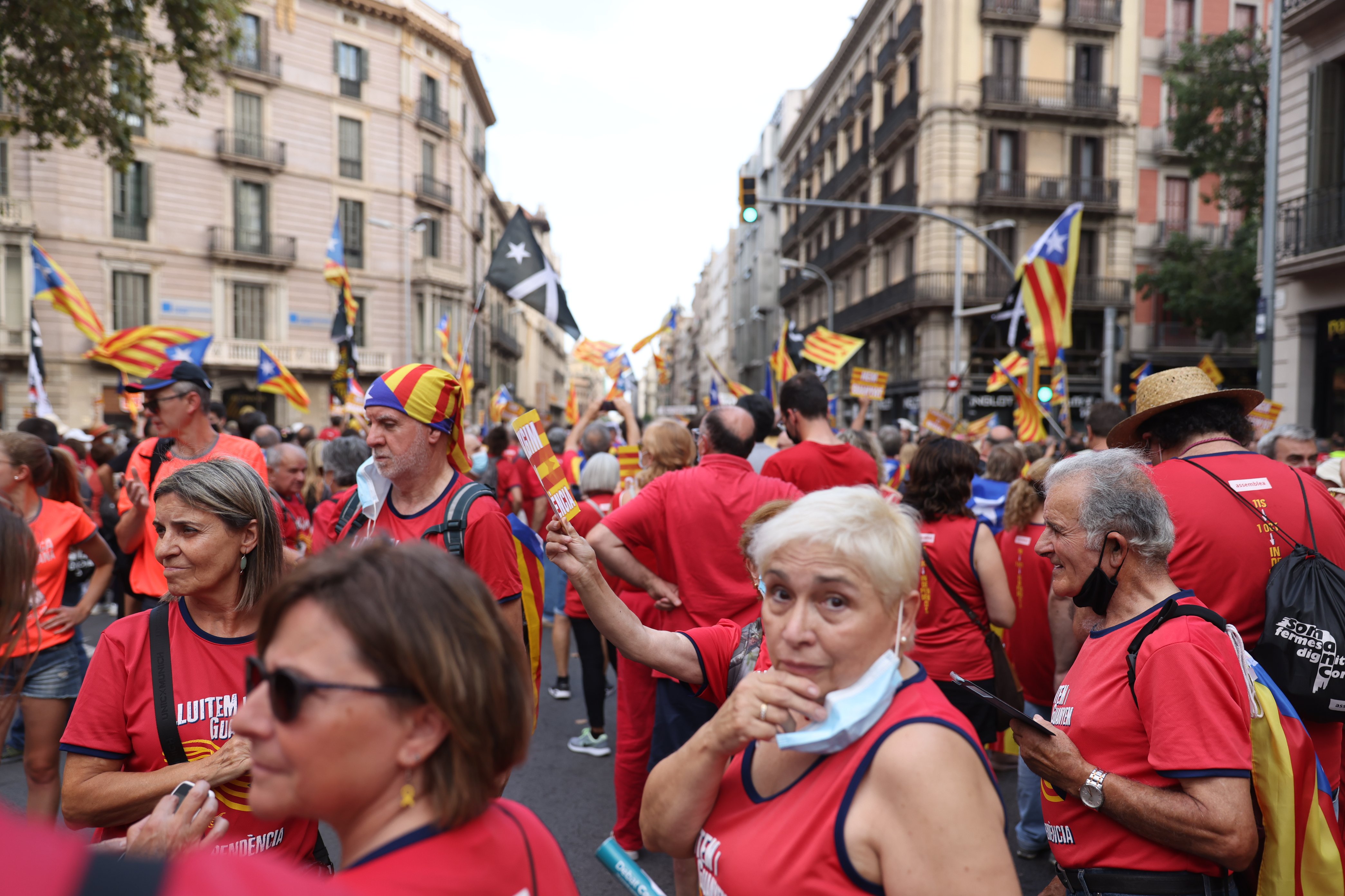 ambiente festividad de catalunya, vía layetana - Sergi Alcàzar