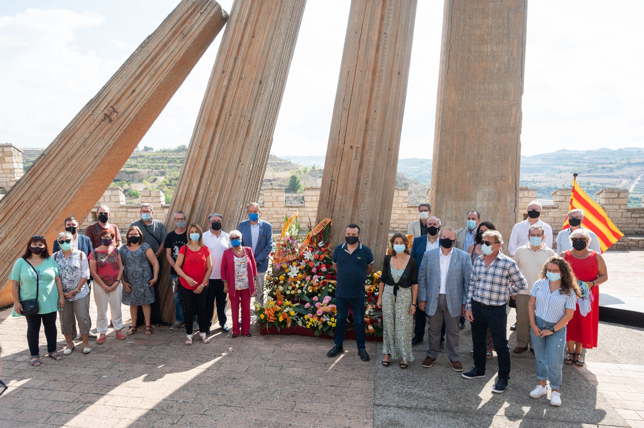 Ofrena floral des de Segarra per la Diada