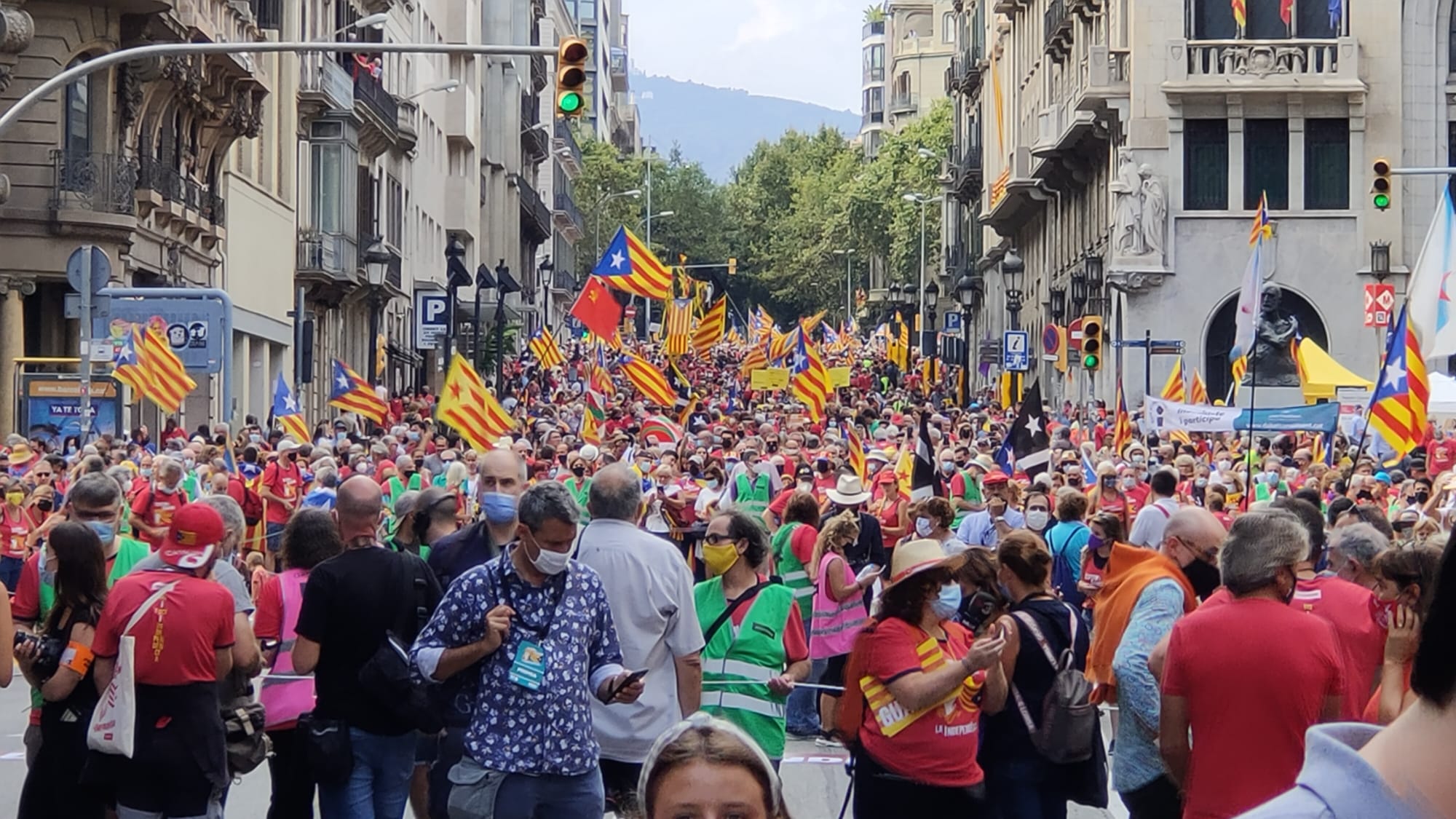 Des de Via Laietana la manifestació ja ha començat. Imatge de Montse Lozano Ribas