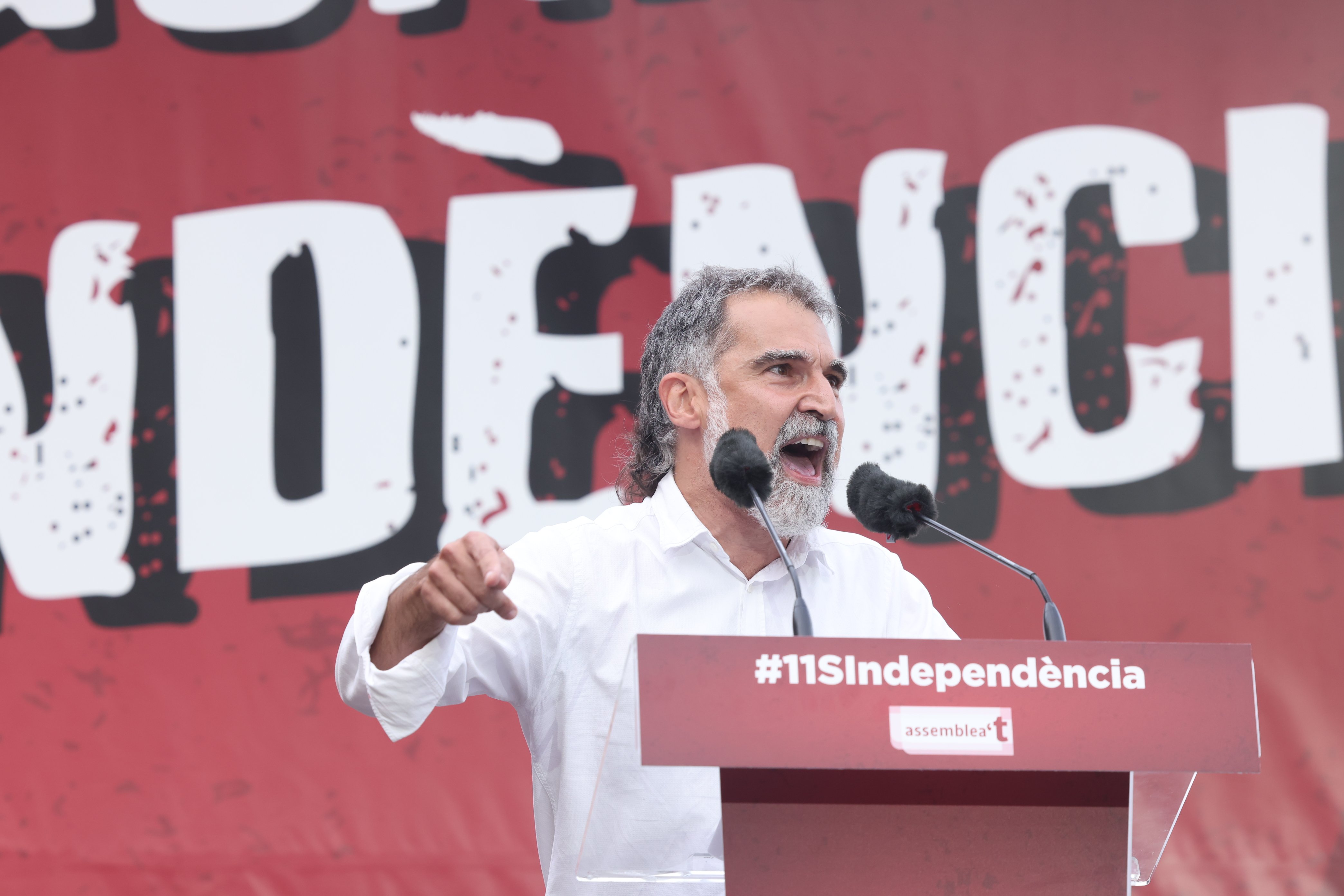 El president d'Òmnium Cultural fent un discurs que no ha complagut a tots.