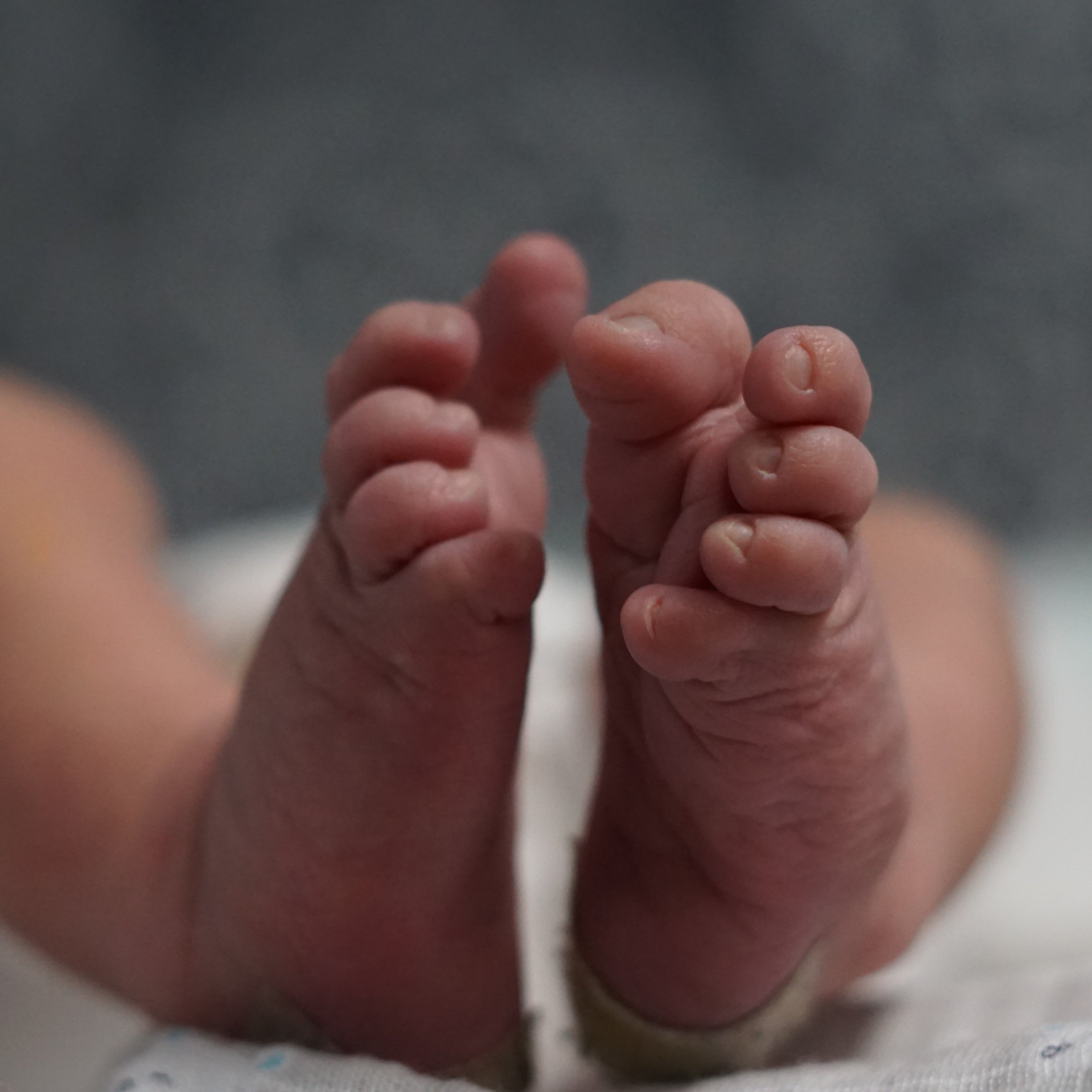 ¿Qué protocolos siguen los hospitales para evitar el intercambio de bebés?