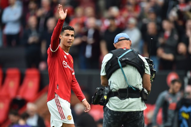 Cristiano Ronaldo saluda a Old Trafford EFE