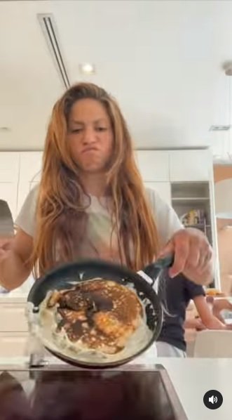 shakira quema cocina IG