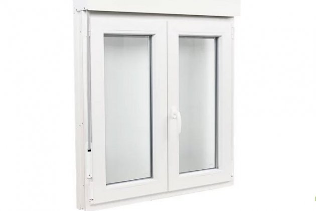 Ventana PVC blanca oscilobatiente persiana 100X115 cm de Leroy Merlin