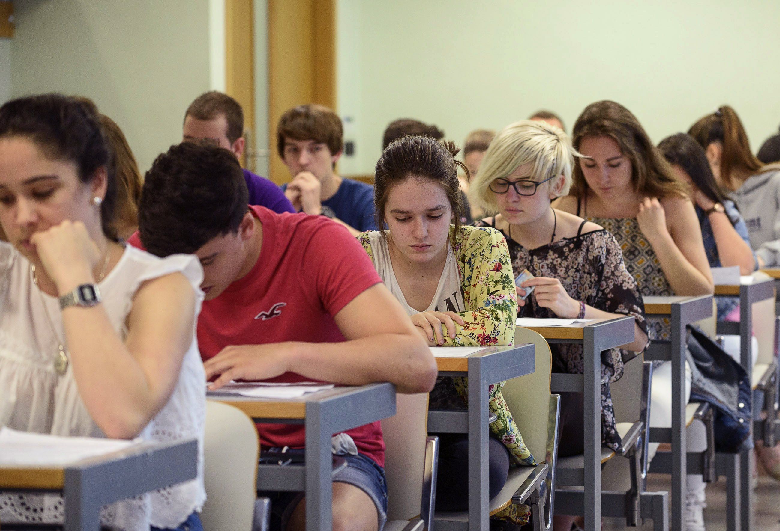 Más de 30.000 estudiantes catalanes se examinan de selectividad a partir del martes