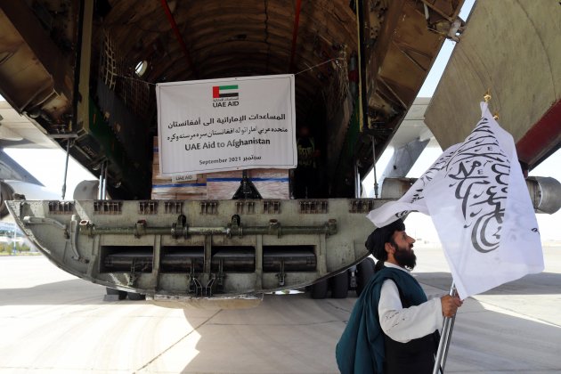 bandera talibanes ayudas emiratos arabes unidos - efe