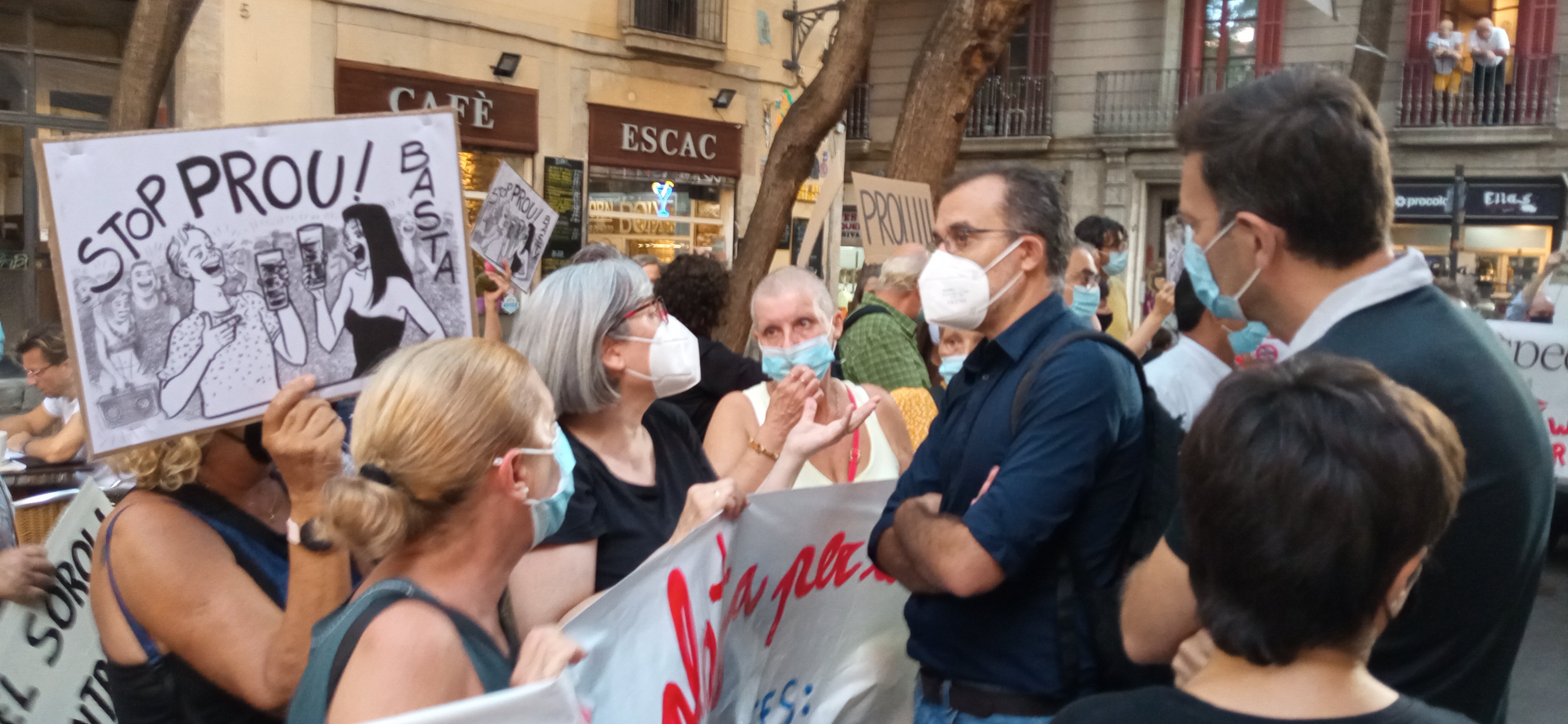 protesta botellon ciutat vella barcelona 2 jordi palmer