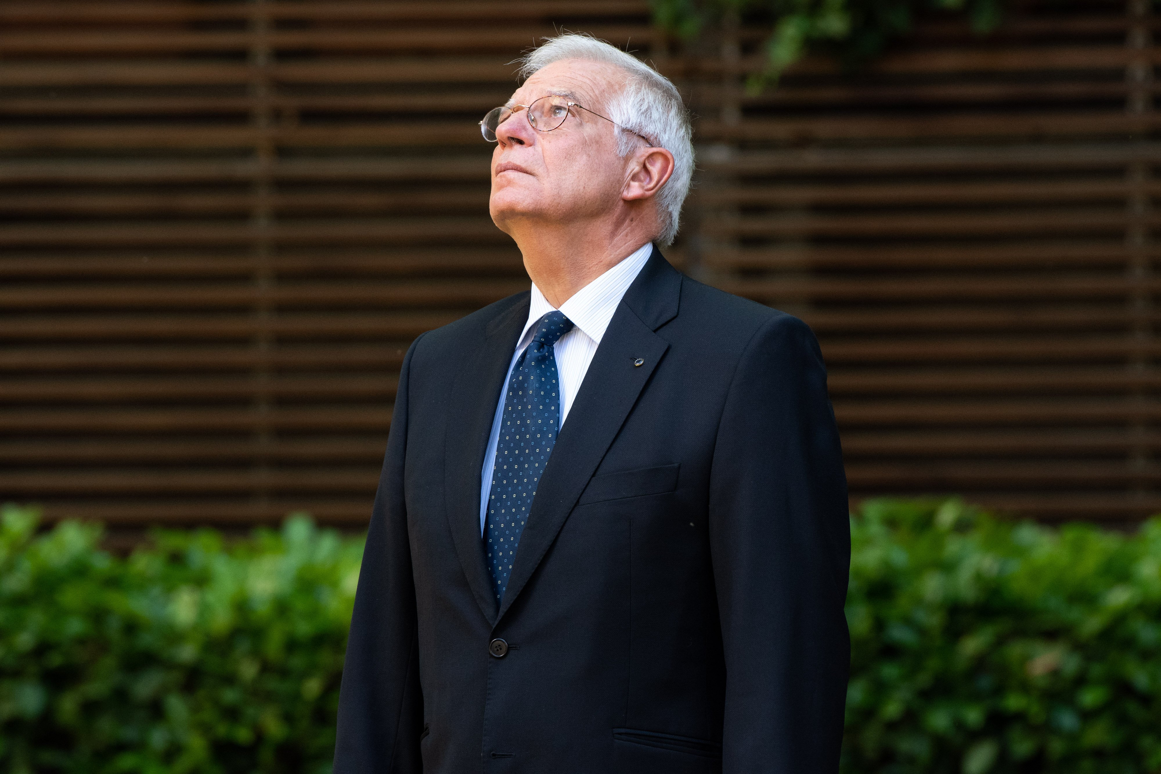 Portadas: Golazo del Reino Unido y Estados Unidos a la UE y a Josep Borrell