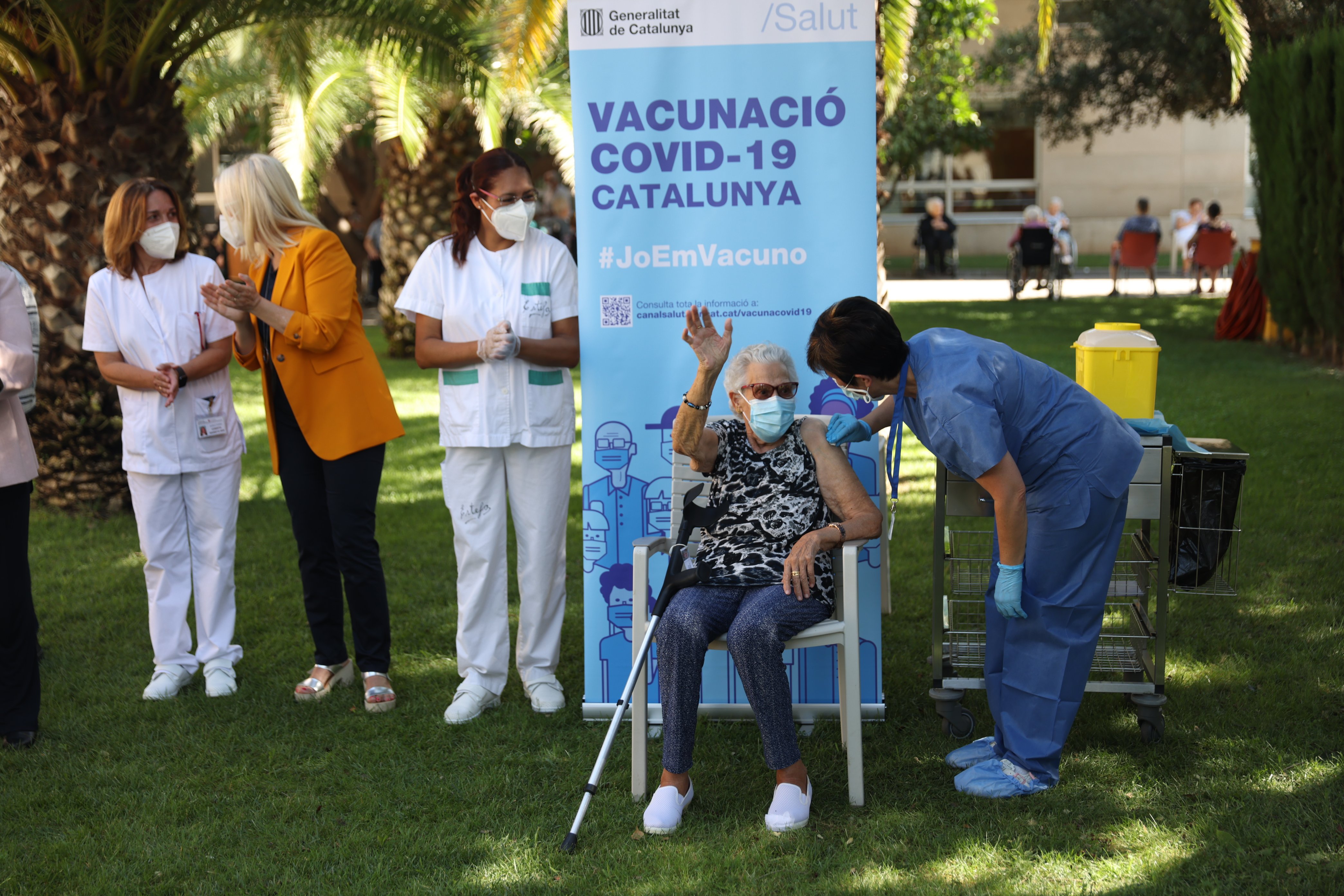 Salut empieza a poner la tercera dosis de la vacuna en las residencias